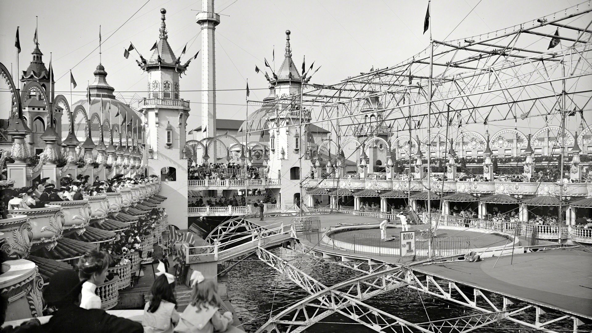 New York circa 1905.