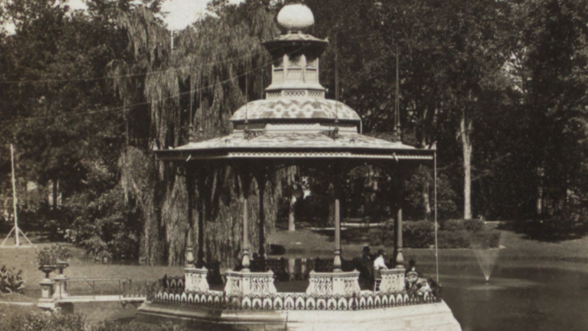 File:Congress Park, Sartoga Springs, N.Y, by H.C. White Co..png