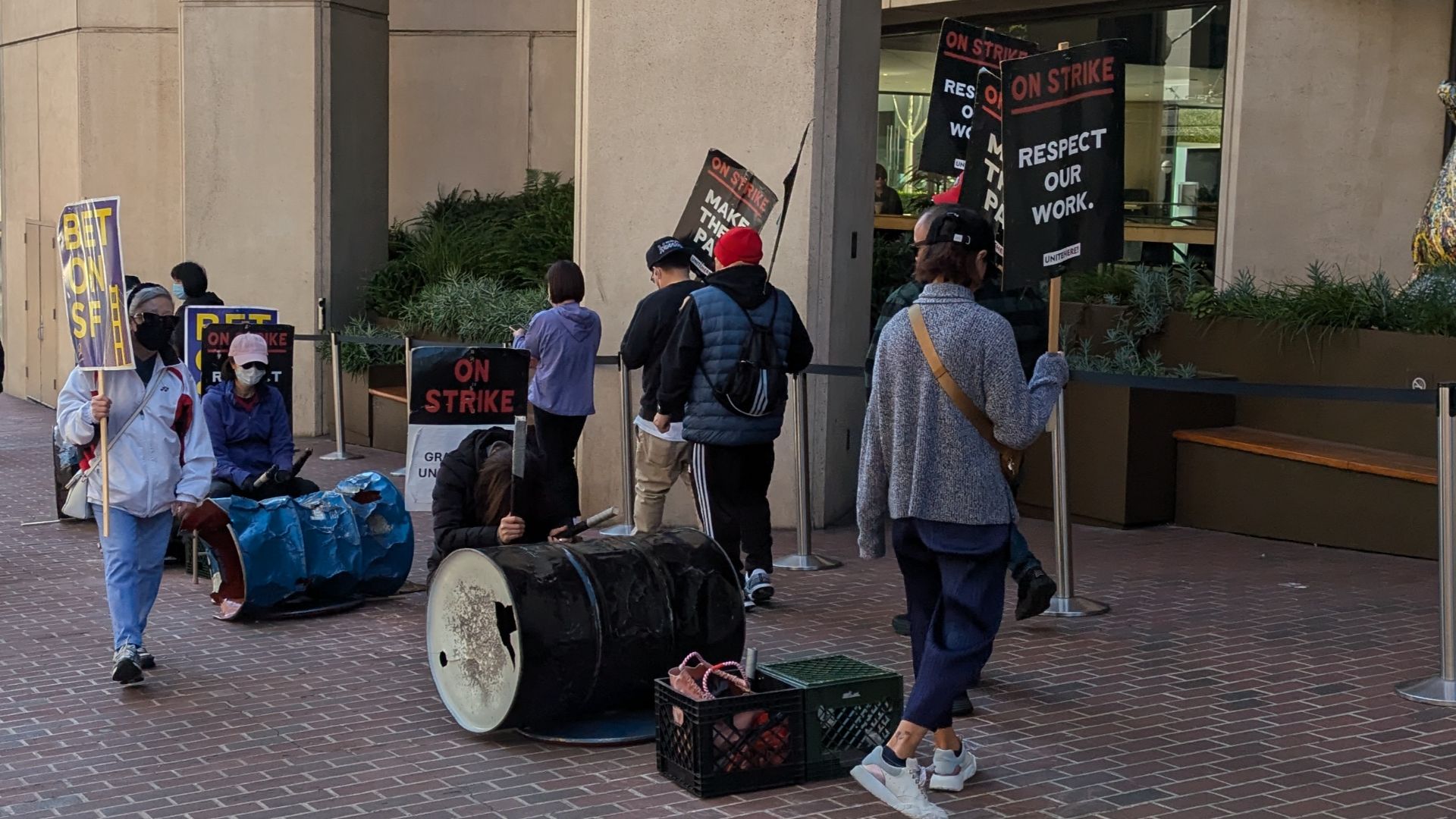 A strike, organized by the labor union UNITE HERE Local 2, in front of the Grand Hyatt San Francisco. Pictured on November 8, 2024, but the strike began in September: https://www.kqed.org/news/12005938/over-1500-san-francisco-hotel-workers-strike-in-2nd-w