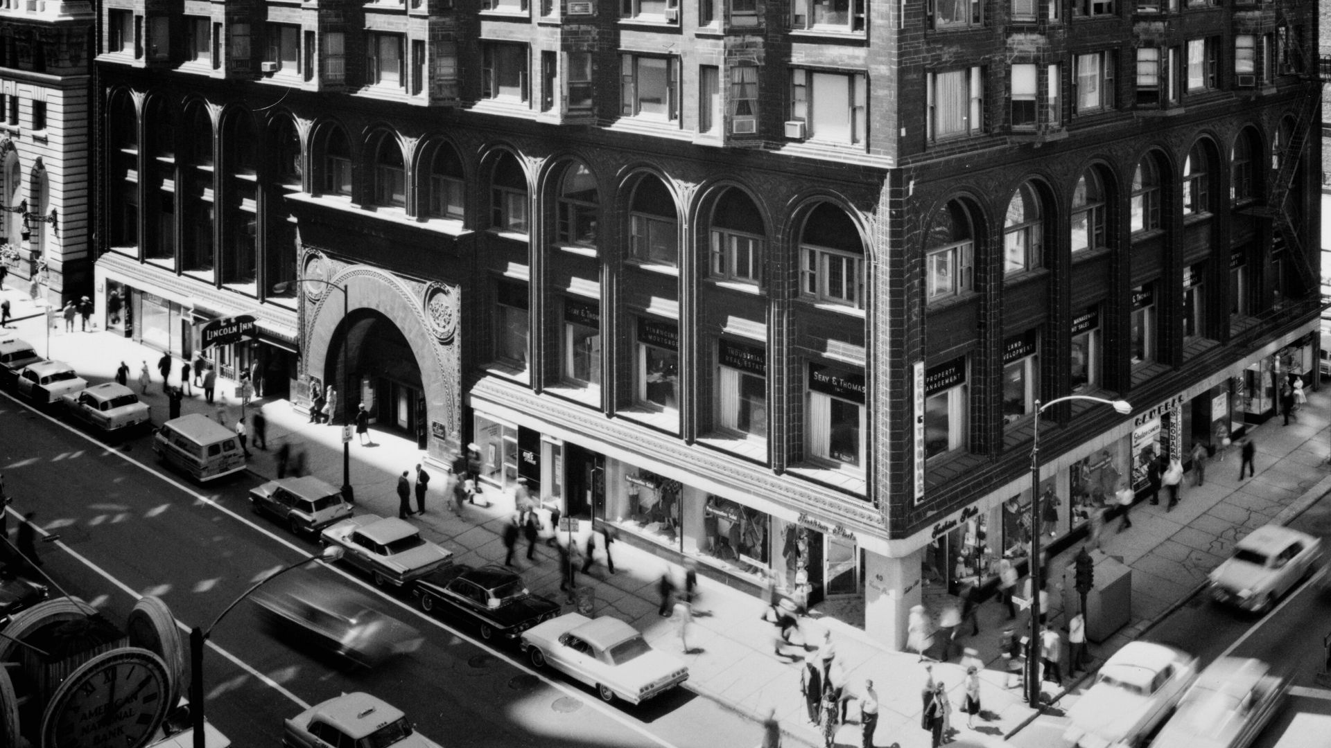 Historic American Buildings Survey Cervin Robinson, Photographer July 1963 FROM NORTHEAST - Chicago Stock Exchange Building, 30 North LaSalle Street, Chicago, Cook County, IL