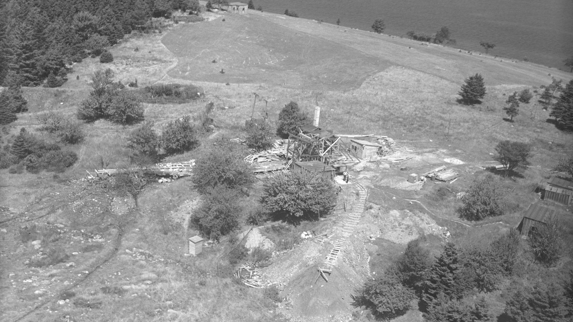 File:Digs and Buildings, photo 2, Oak Island, Nova Scotia, Canada, August 1931.jpg