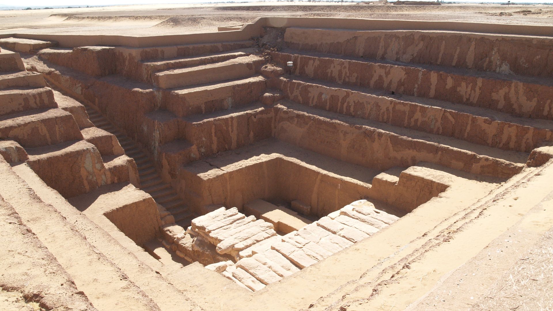 File:Balat mastaba tomb 1.jpg
