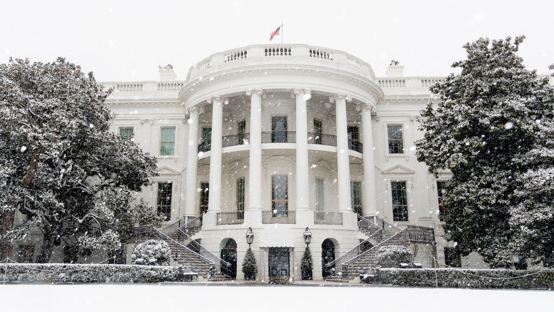 File:Winter Weather at the White House (32216755357).jpg