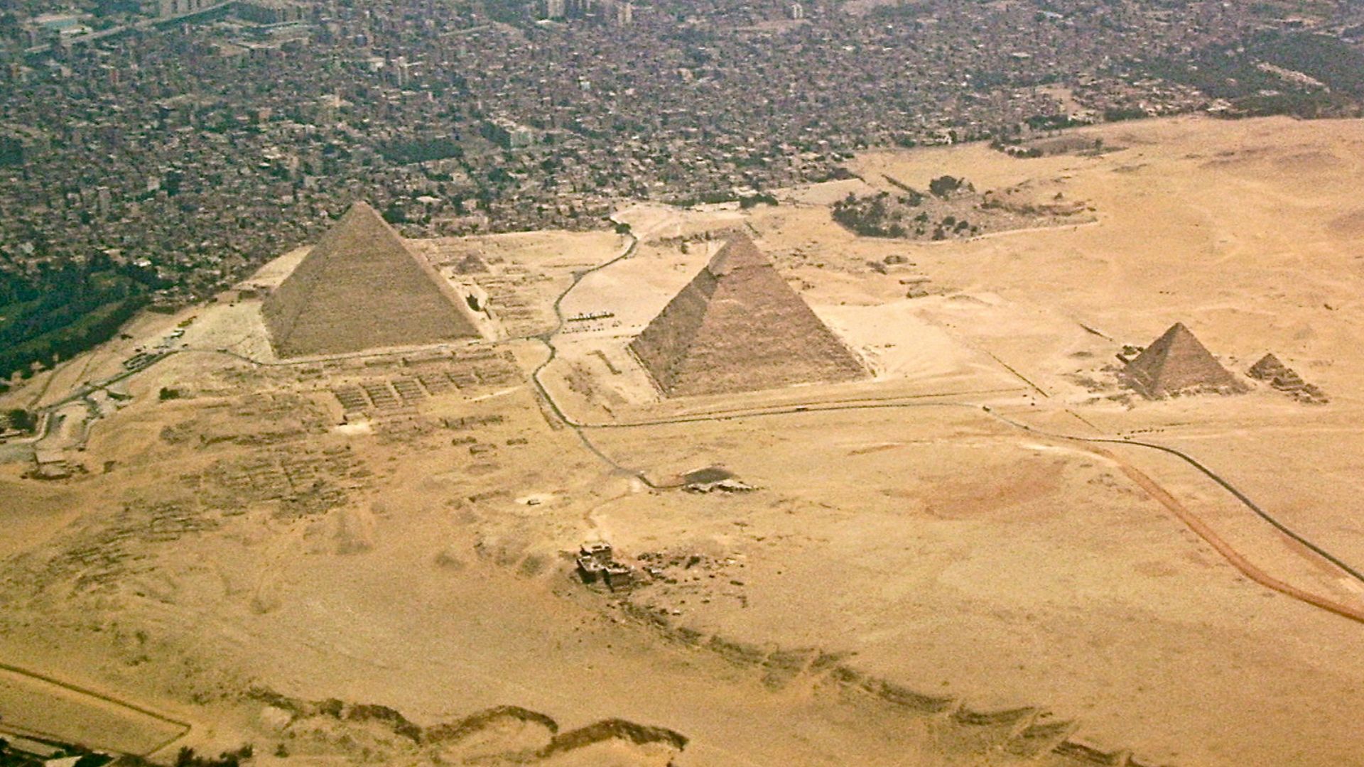File:Giza-pyramids.JPG