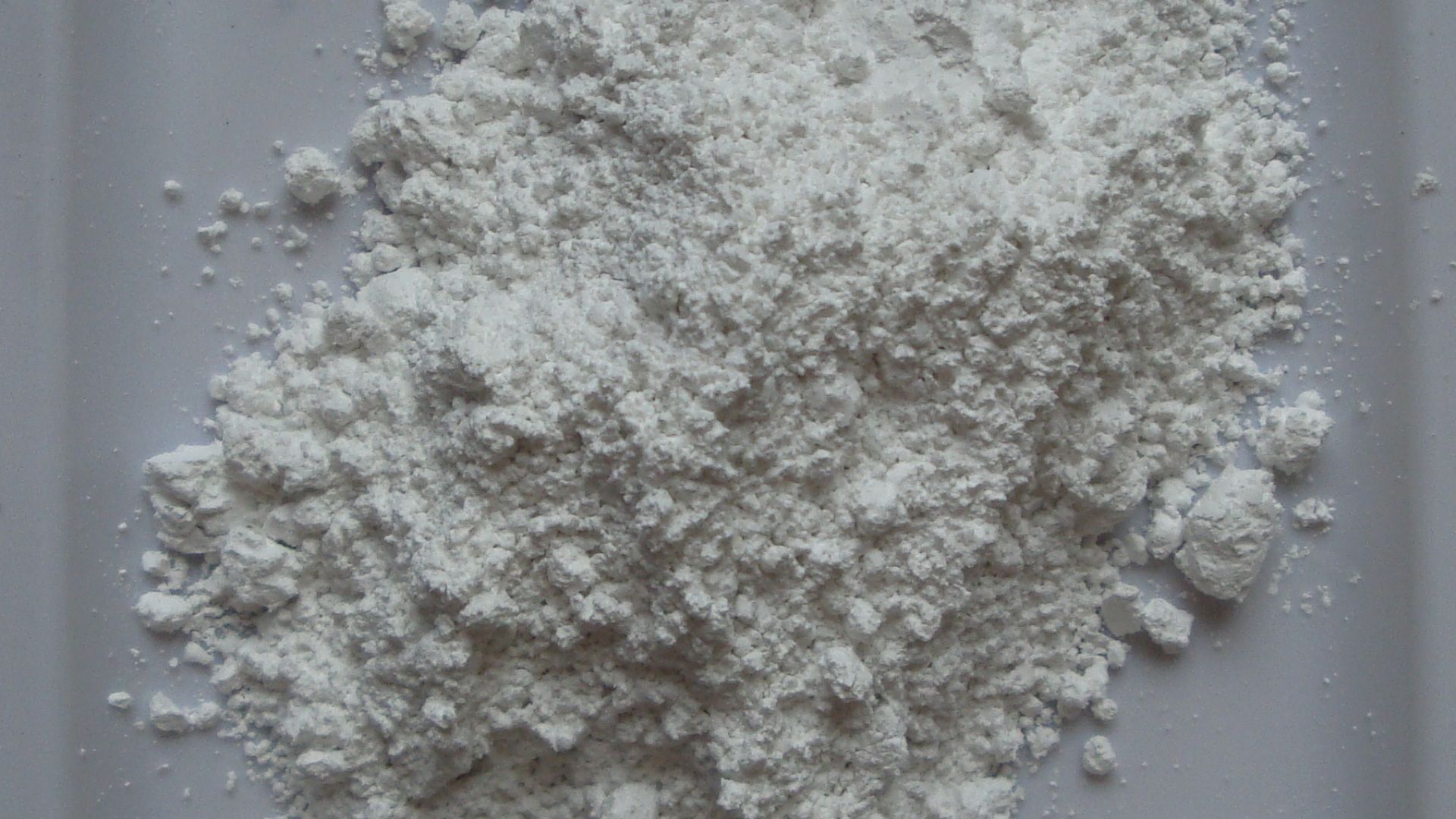 File:Kreide als Pulverlackrohstoff.JPG