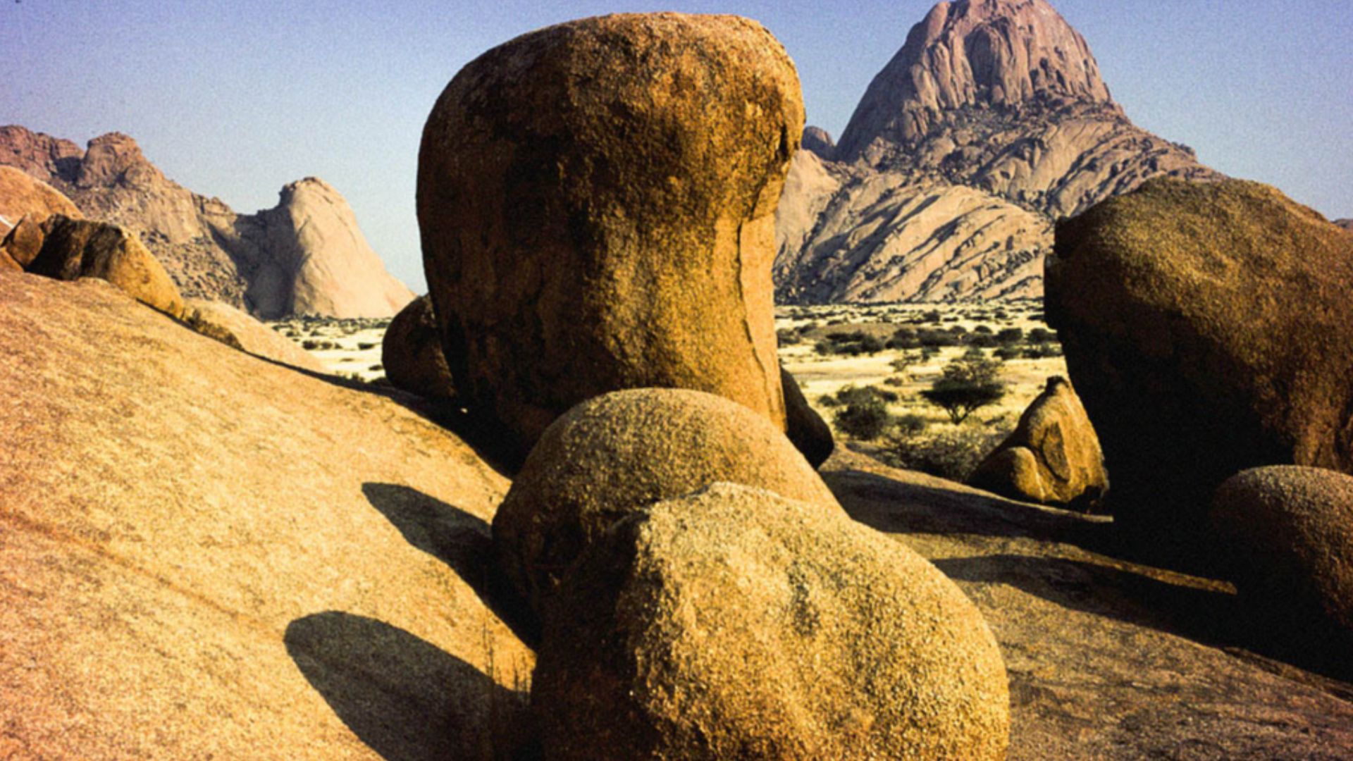 File:Spitzkoppe (120494765).jpeg