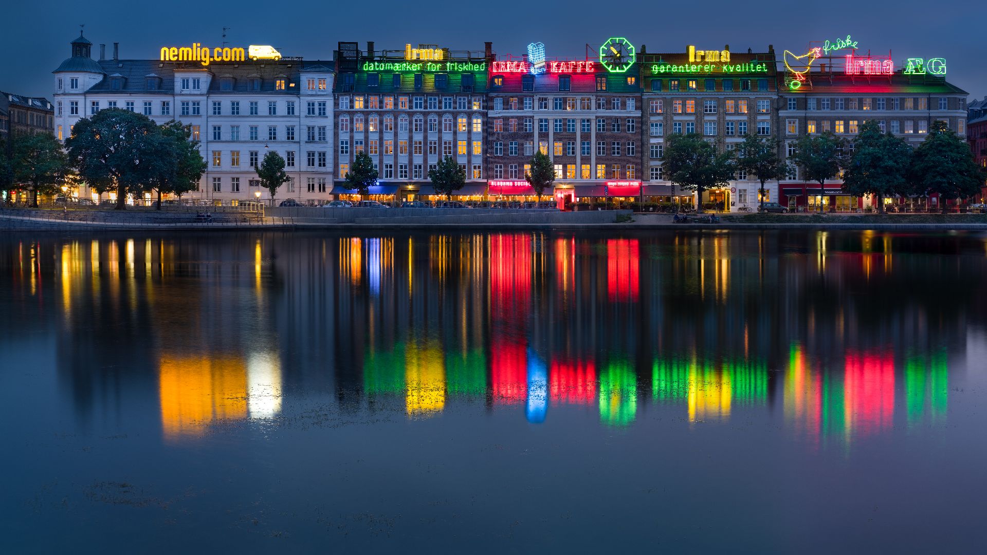 File:Cityscape and skyline by the Copenhagen Lakes, Denmark - (36018109956).jpg
