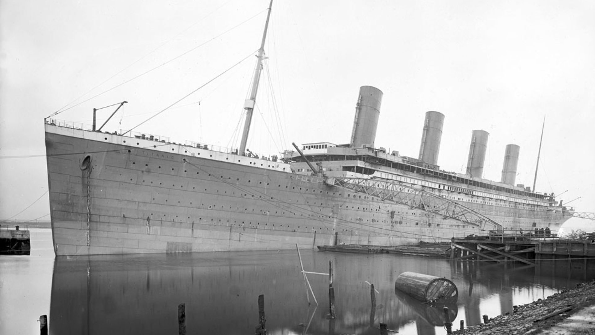 File:RMS Titanic unpainted.png