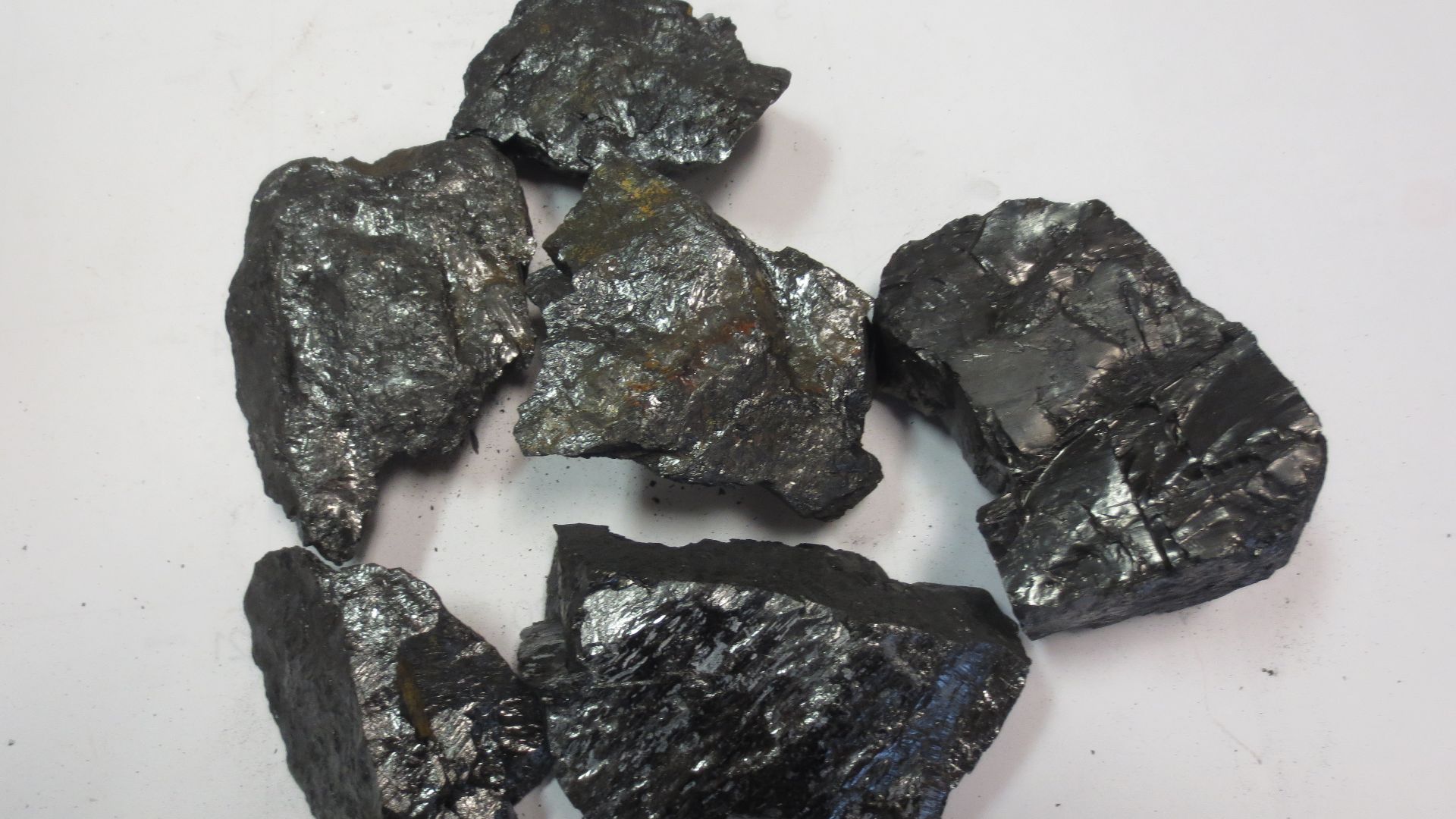 File:Coal (Anthracite).JPG