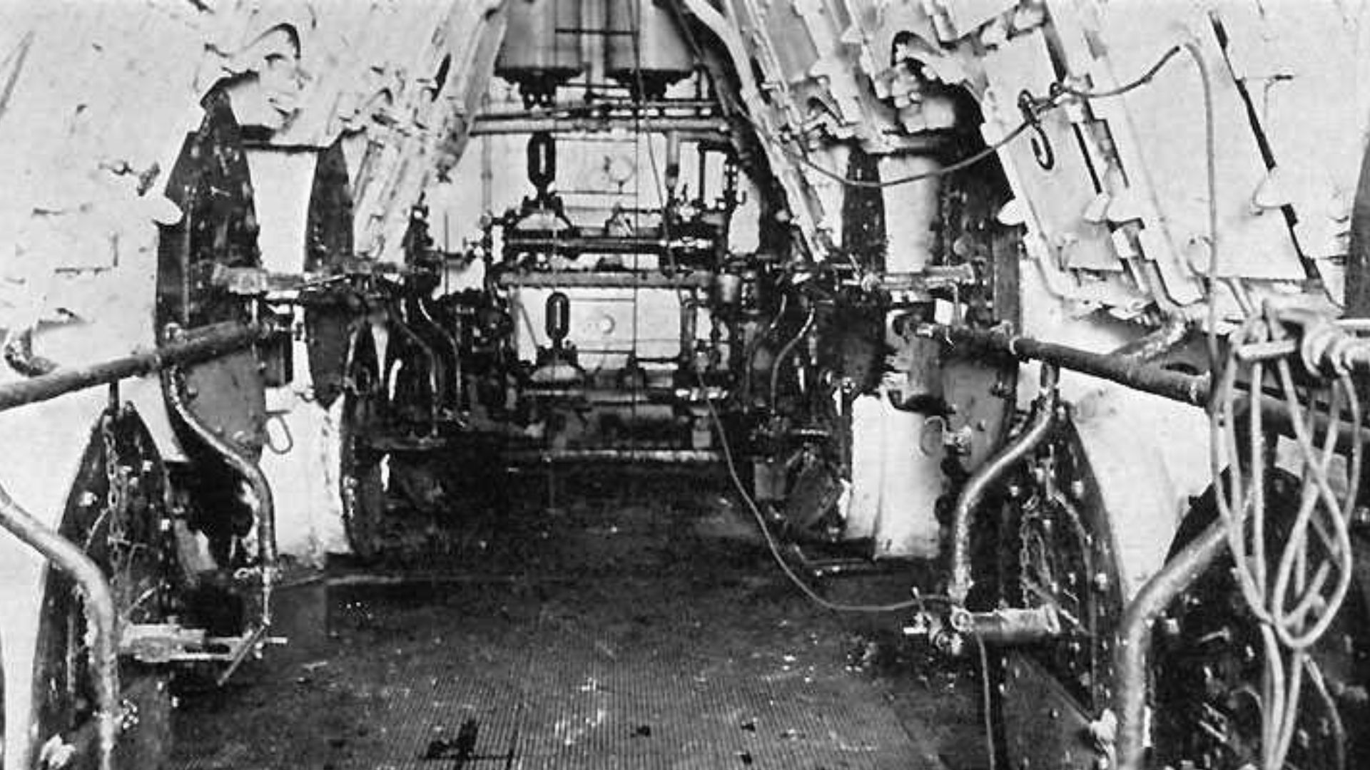 File:USS Wilhelmina (ID-2168) boiler room.jpg