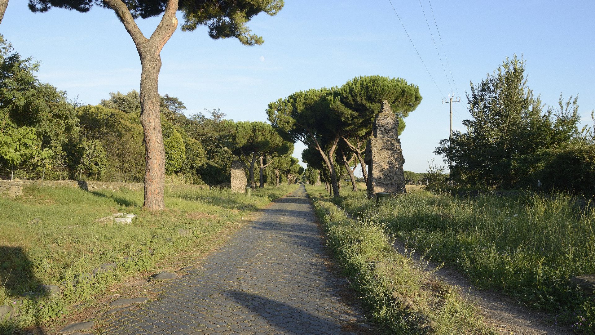 File:Appian Way.jpg