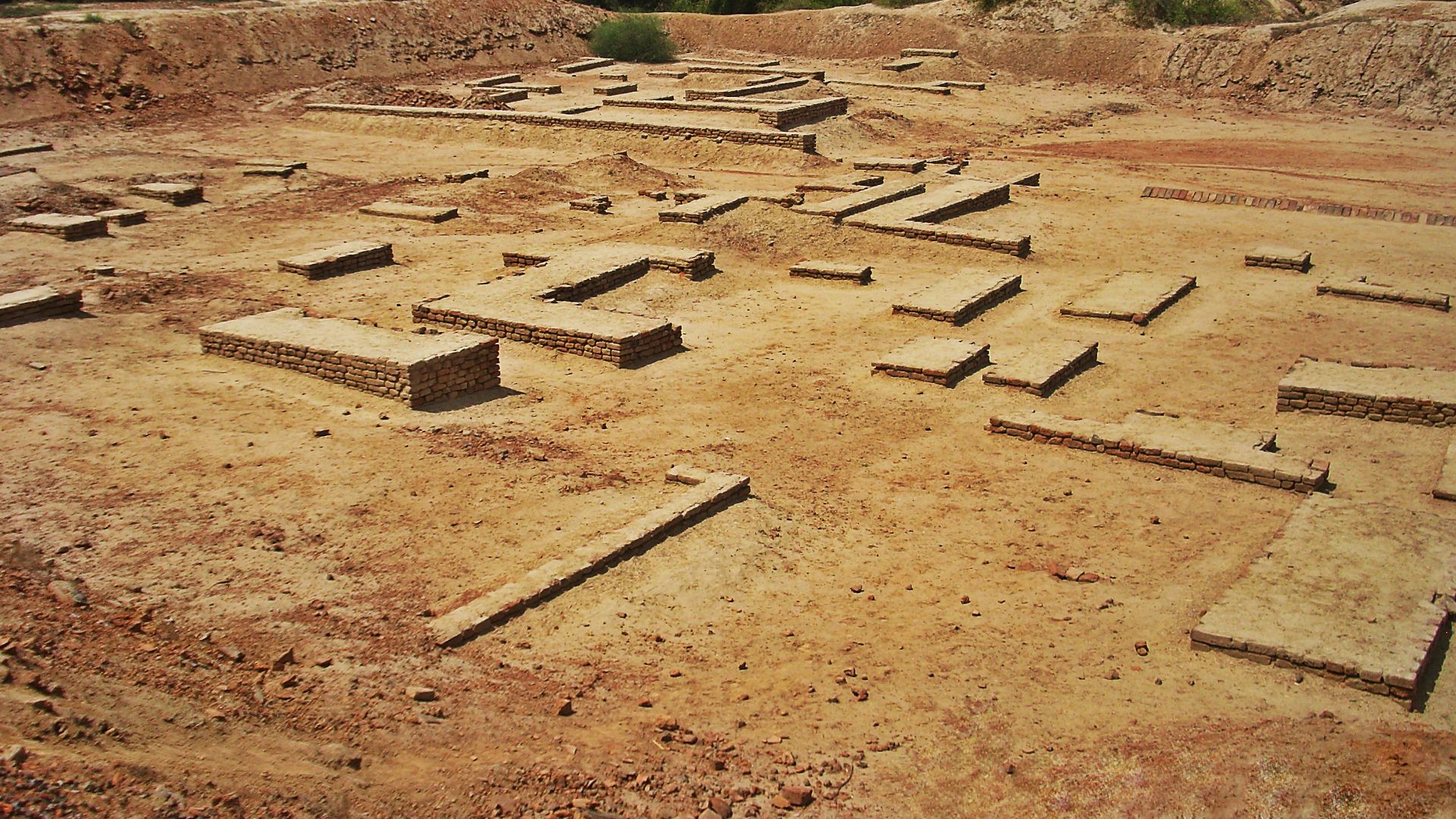 File:Harappa Ruins - III.jpg