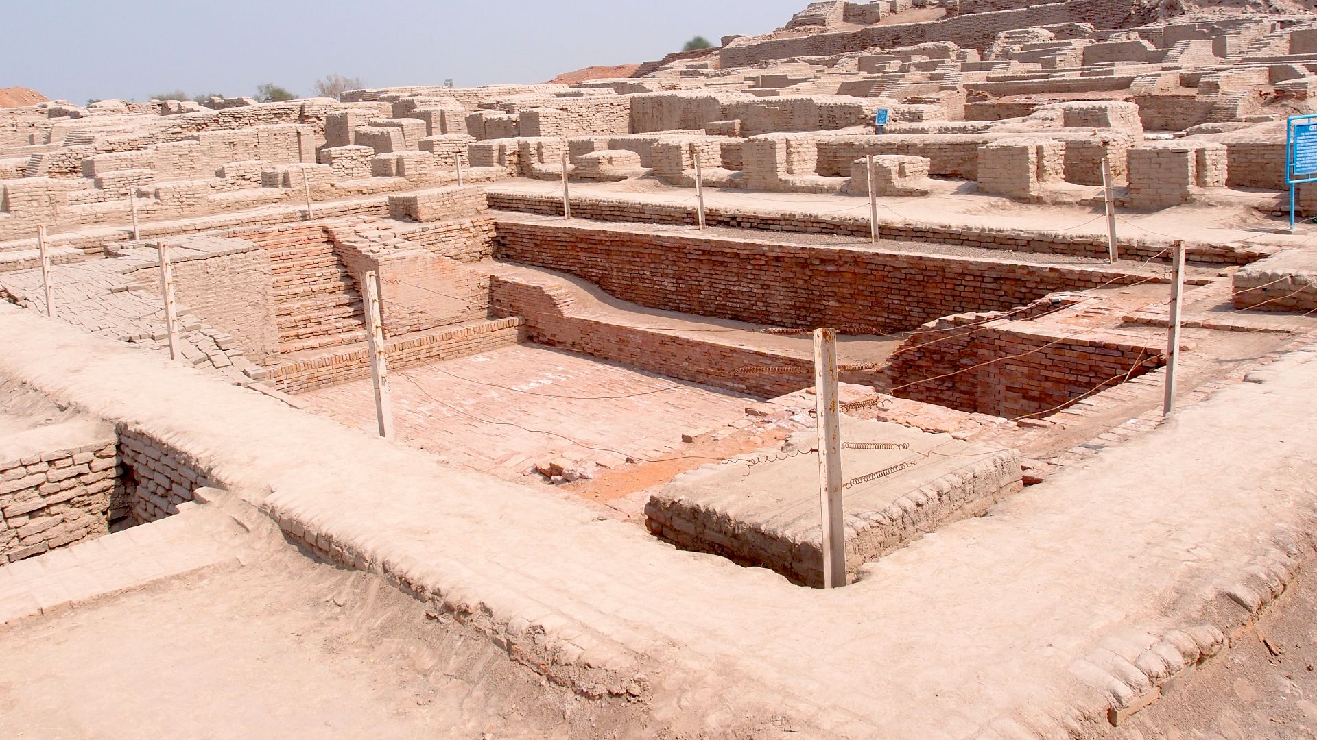 File:Mohenjo-daro.jpg