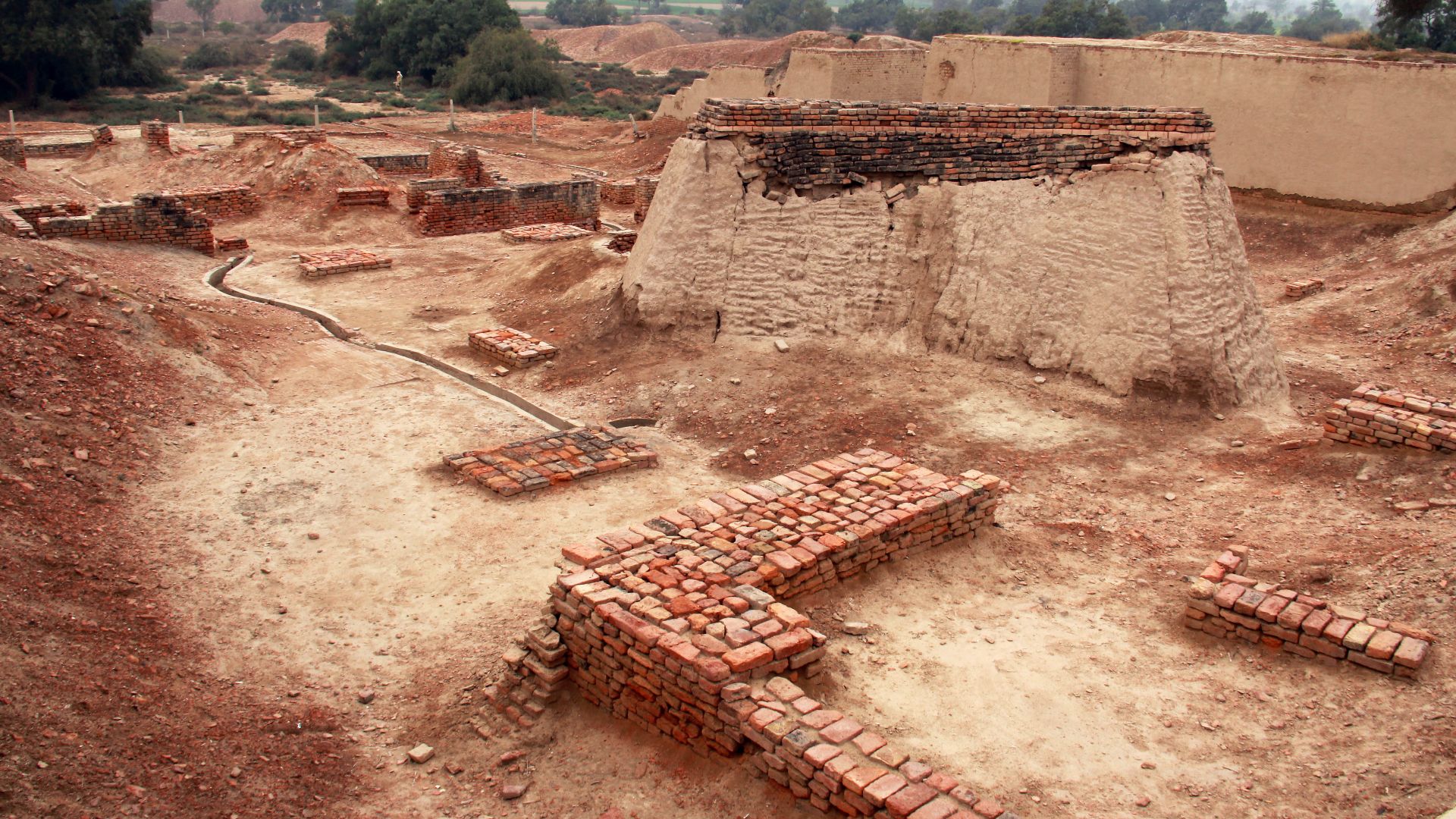 File:Mounds at Harappa.JPG