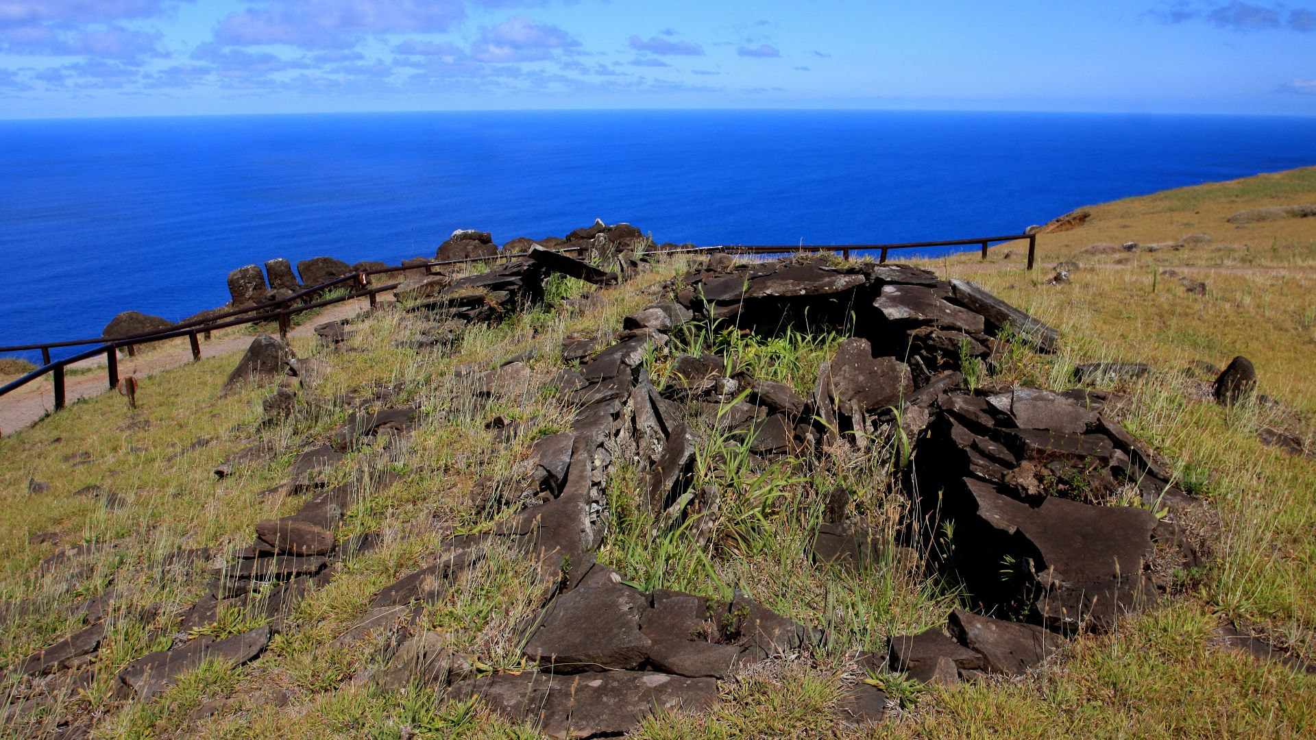 File:Ruins at Orongo Archaeological Site - Easter Island (5956399434).jpg