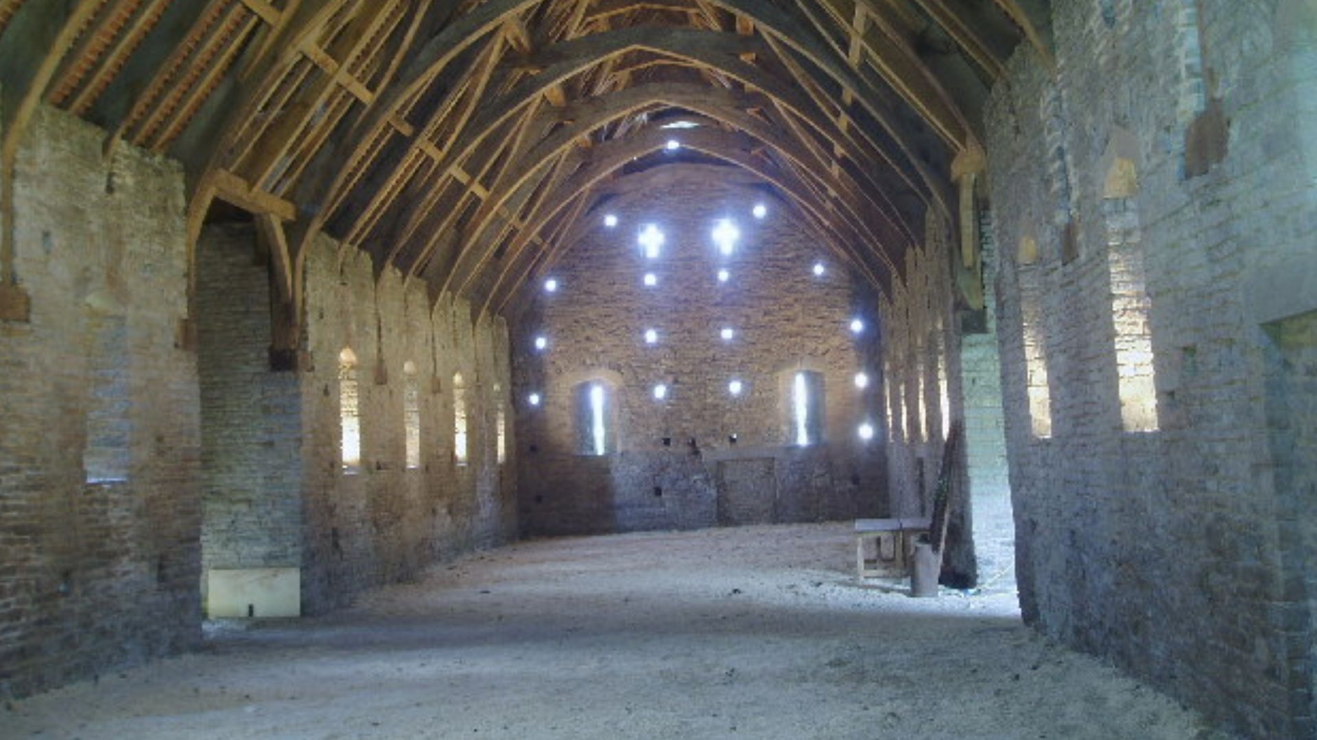 File:Tithe Barn Pilton interior.jpg