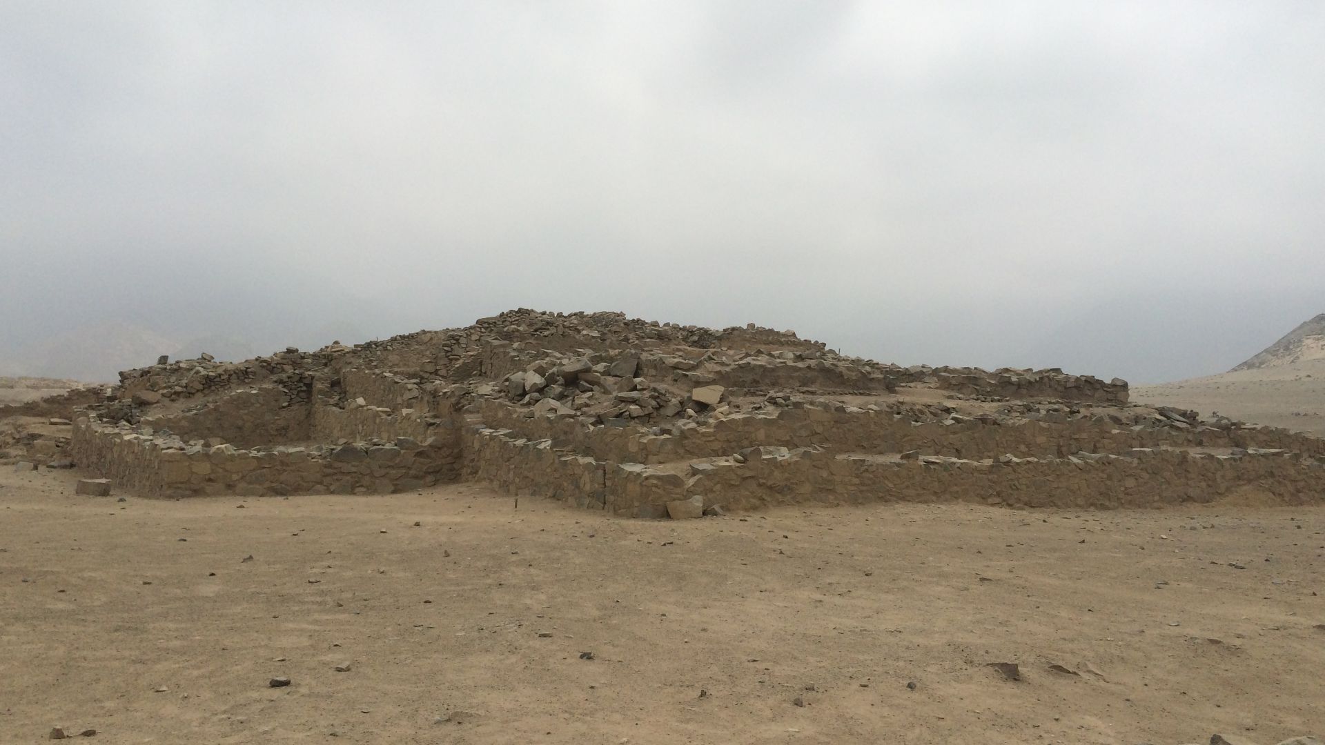 File:Cidade Sagrada de Caral, Supe - Peru - panoramio (2).jpg