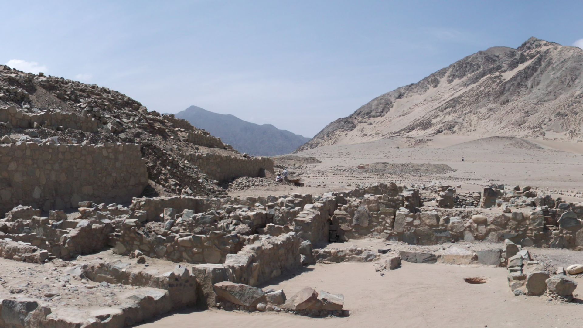 File:Caral Ciudadela.jpg