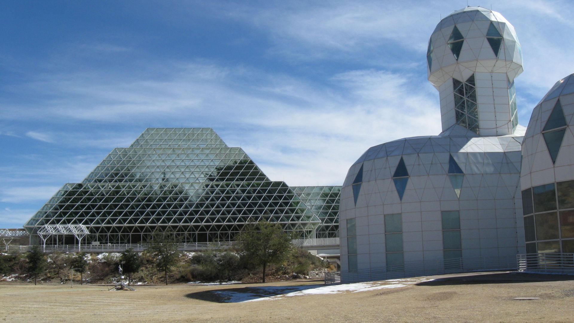 File:Biosphère 2.JPG