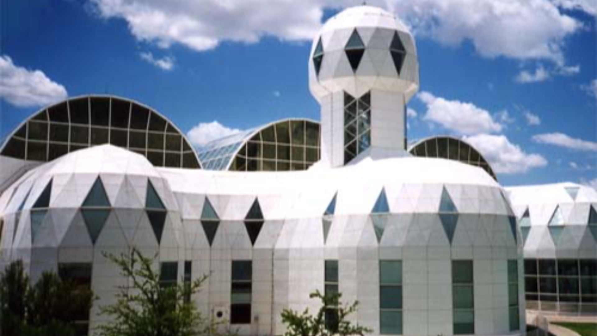 File:Biosphere2 2.jpg