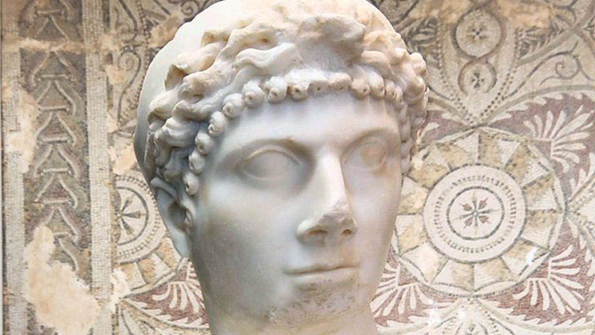File:Cleopatra Selene II.jpg