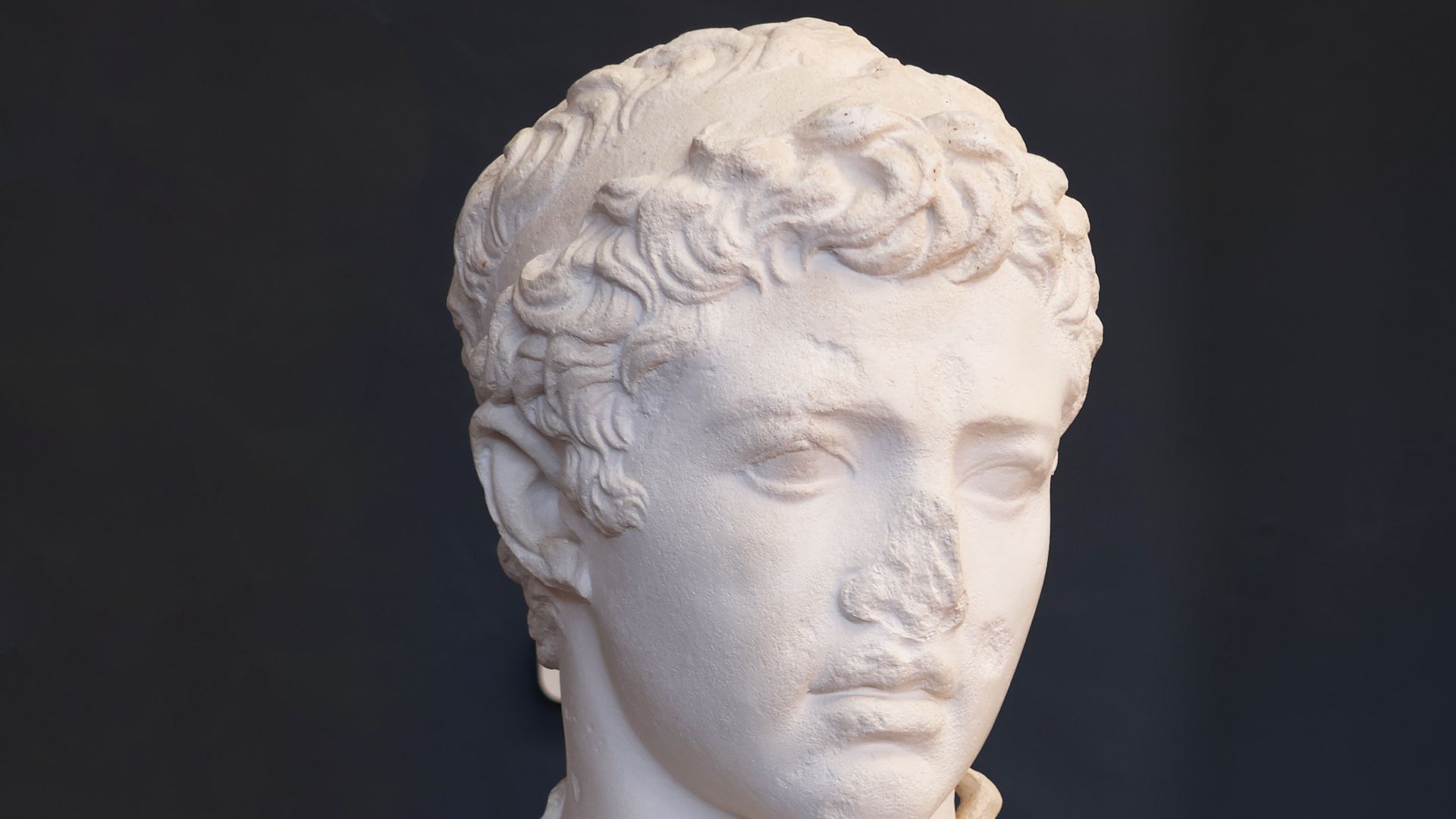 File:Head of Juba II (Cherchell).jpg