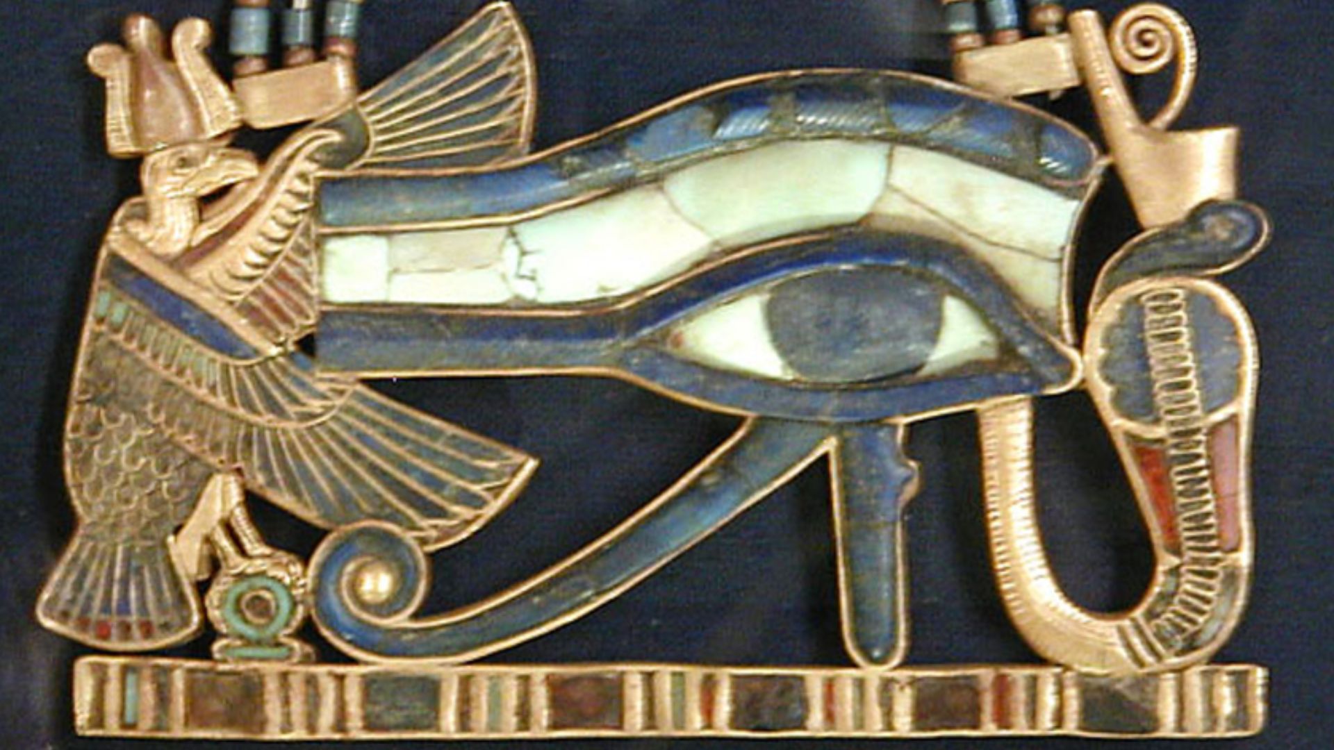 File:Eye of Ra pendant.jpg