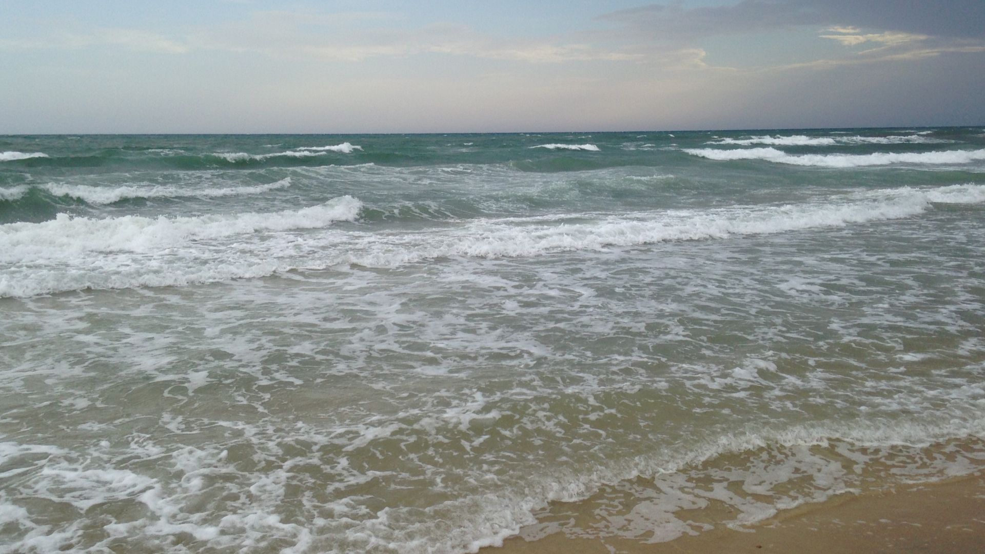 File:Plage Mehersi Nabeul sept 2015.jpg