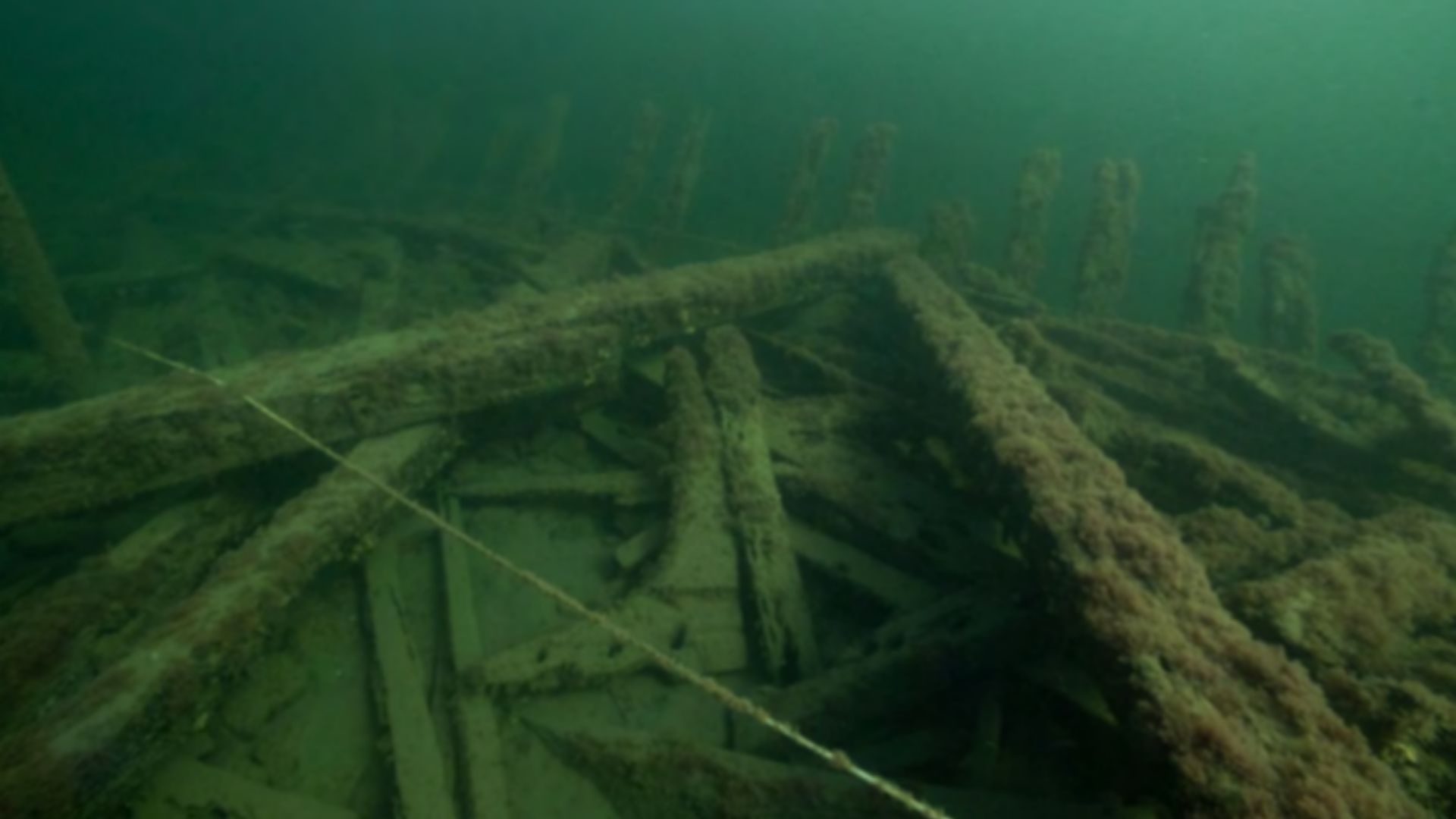 File:Wreck of ship of the line Södermanland, Grip, Gripen at ship cemetery at Ekenabben.png