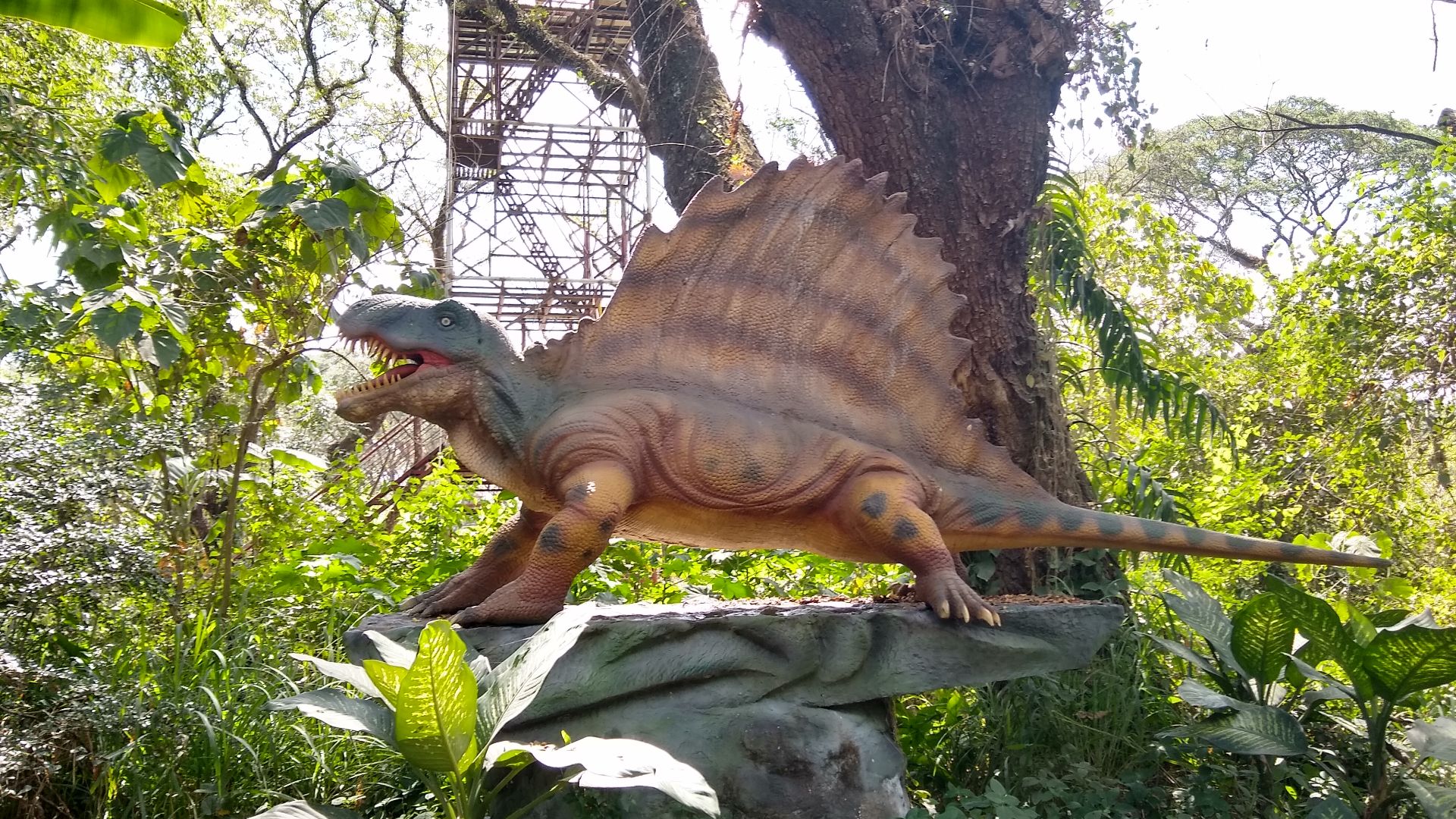 File:Dinosaurs Island, Mabalacat, Philippines (5).jpg