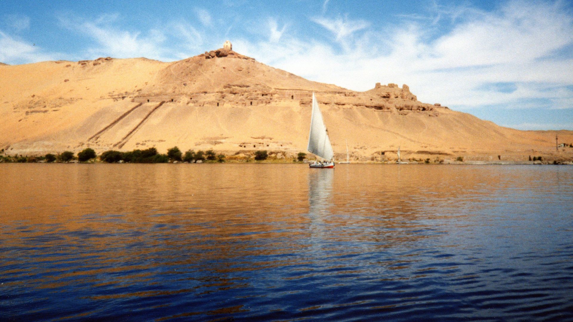 File:River-Nile-near-Aswan.jpg