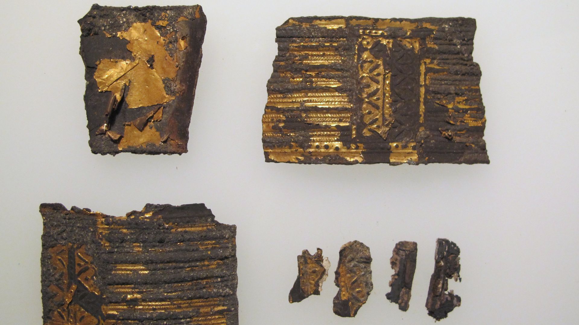 File:Bracelet fragments MET sp74513273a-d.jpg