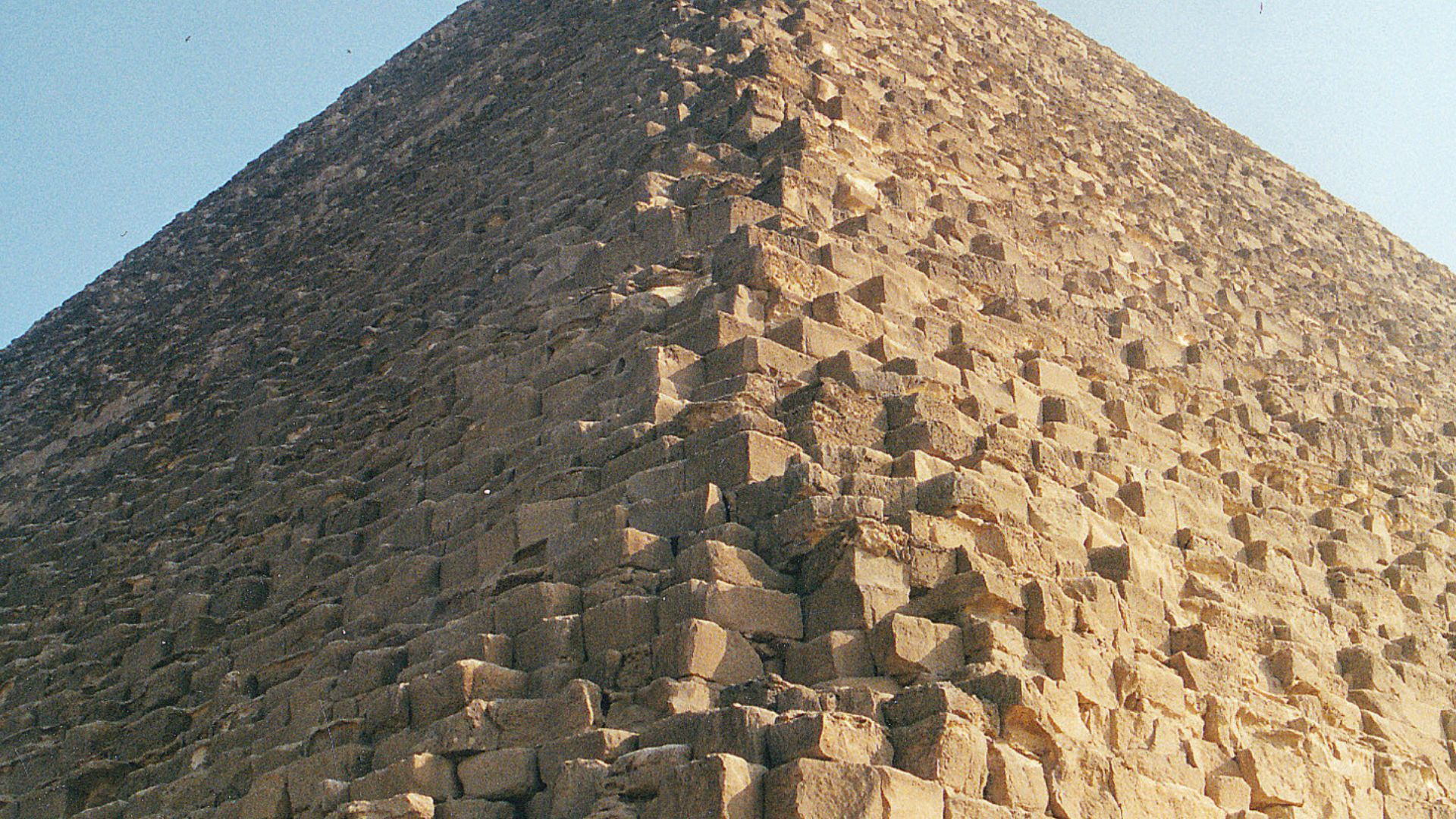 File:A lot of heavy stones pyramid Egypt.jpg