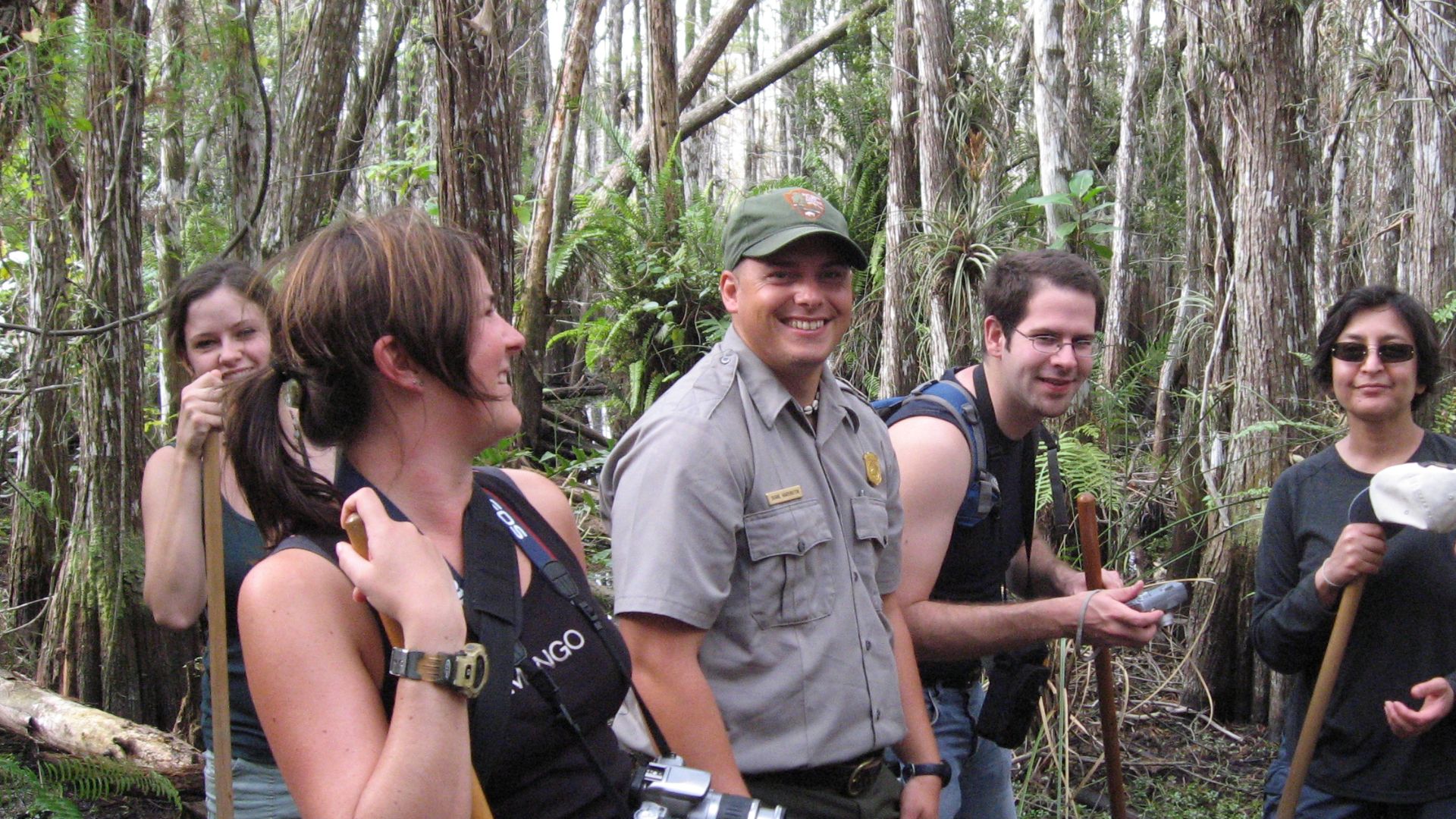File:Ranger Guided Walks, NPSPhoto (9247385663).jpg