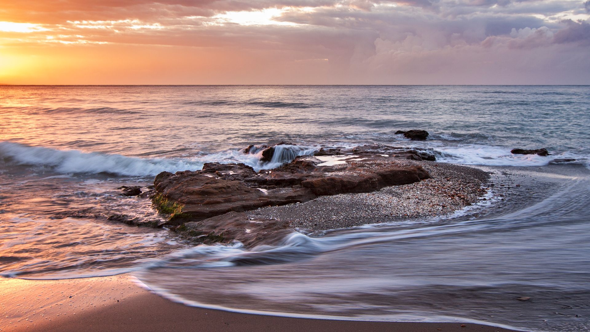 File:Beach sunset (Unsplash).jpg