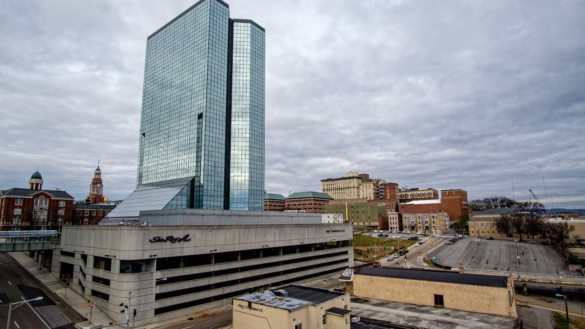 File:First Tennessee Plaza - Knoxville, Tennessee - December 27, 2014.jpg