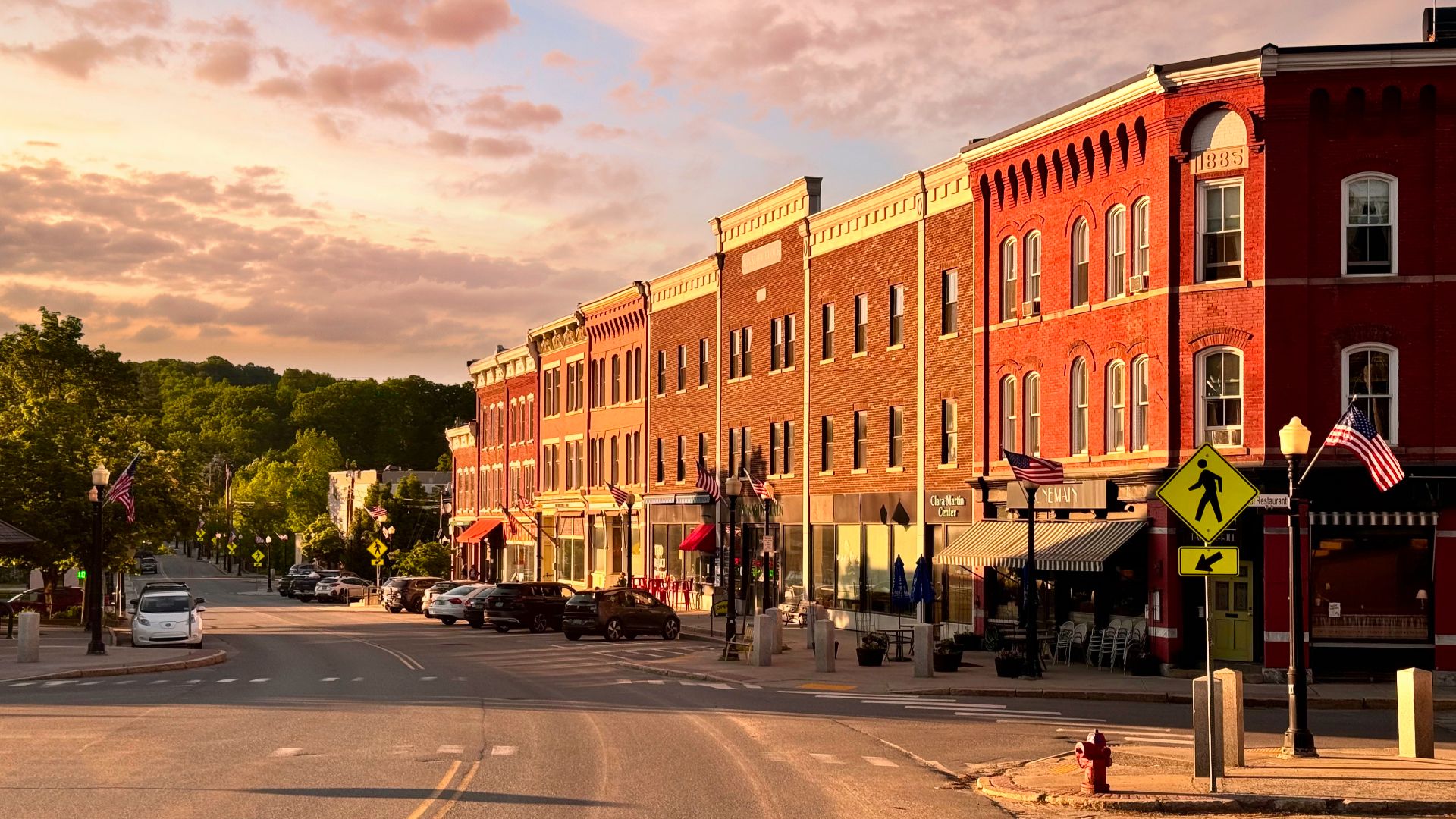 File:Main Street in downtown Randolph, Vermont 02.jpg