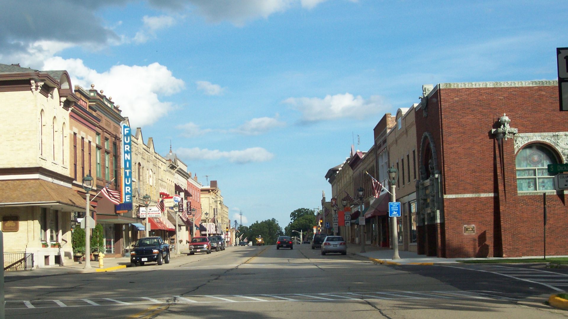 File:ColumbusWisconsinDowntown1WIS60WIS16.jpg