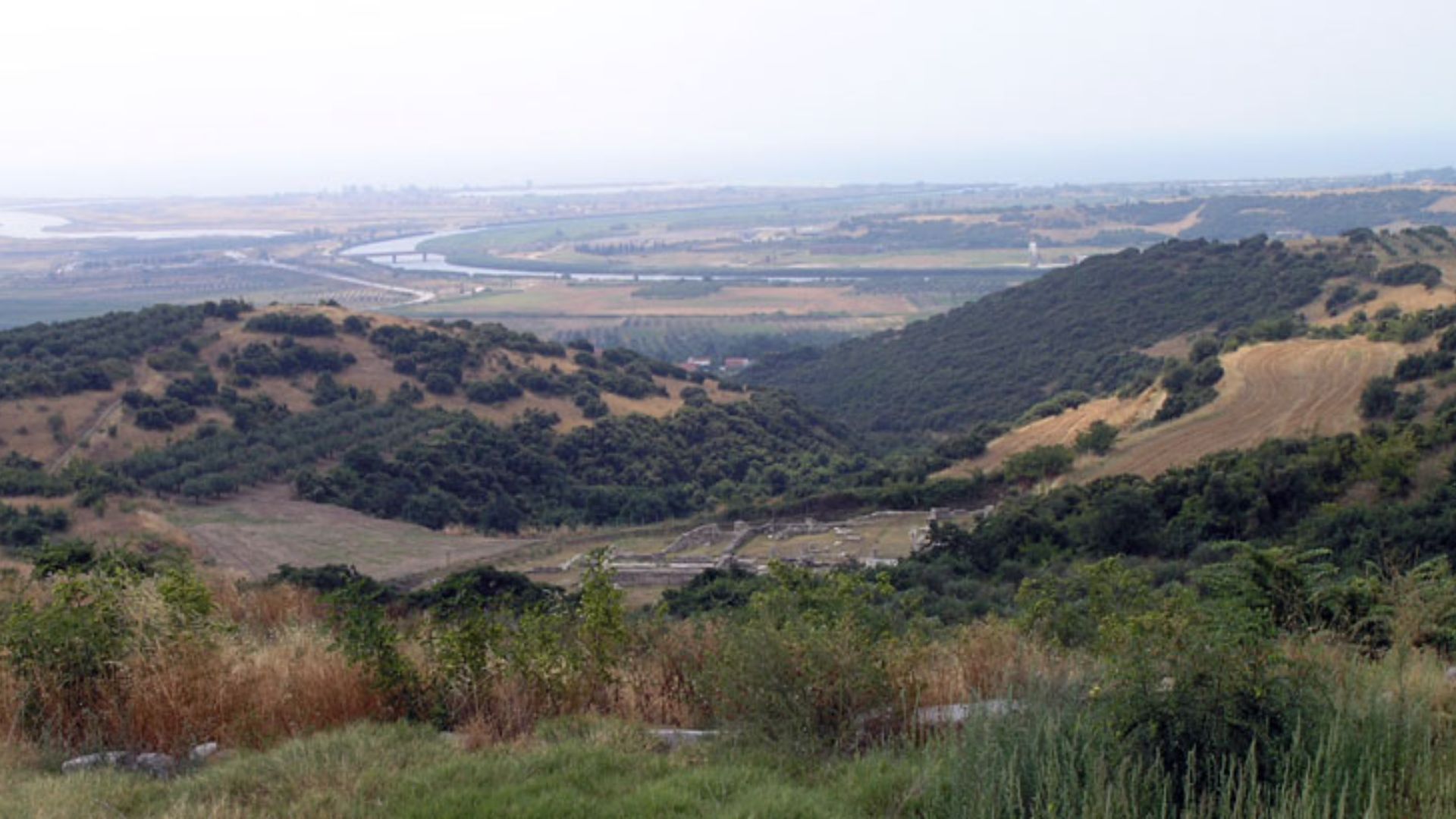 File:Amphipolis Strymon.jpg