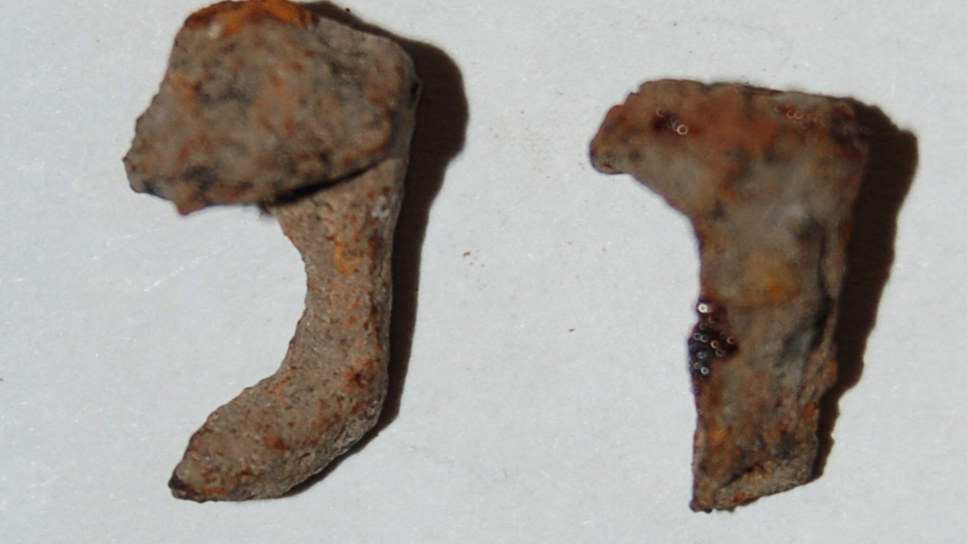 File:Roman hobnails (FindID 176323).jpg