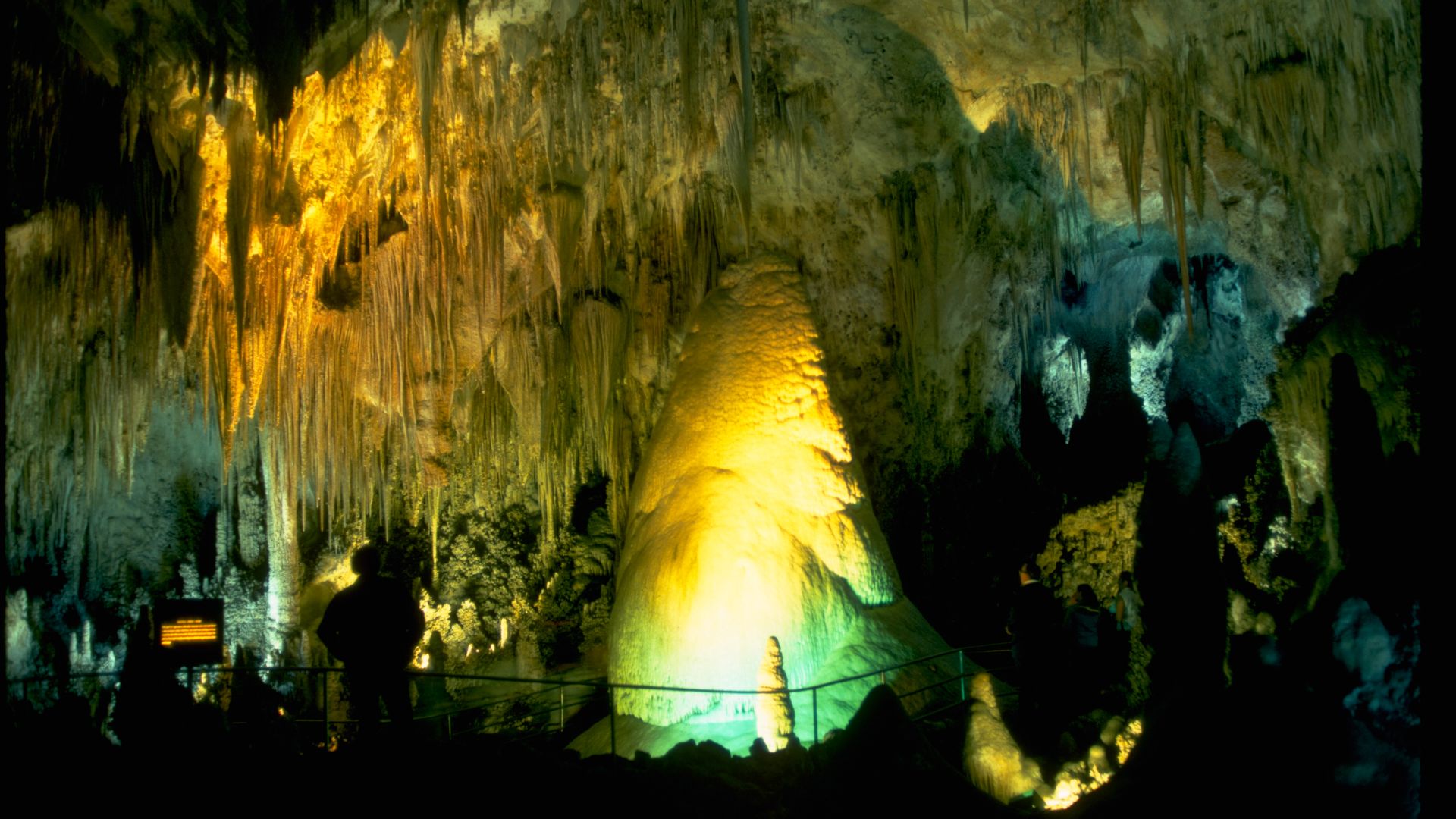 File:Carlsbad Caverns National Park CAVE4442.jpg