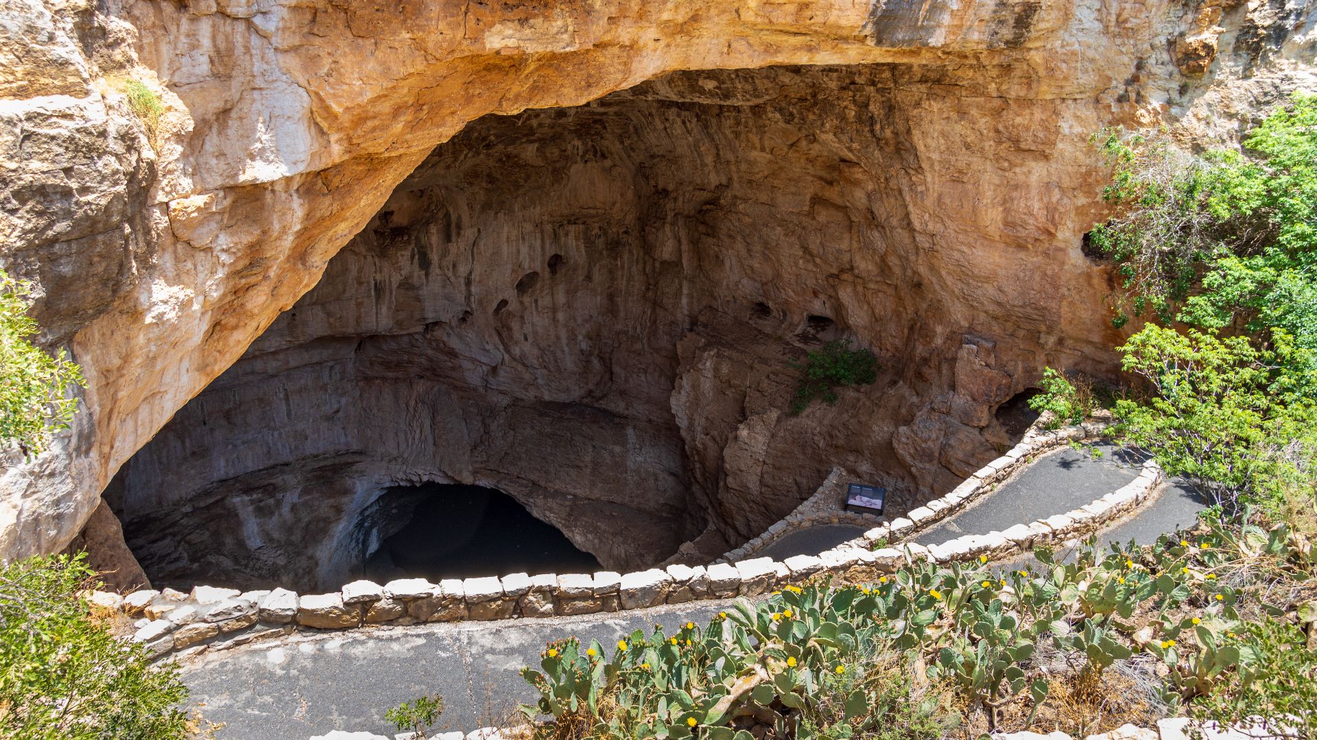 File:Carlsbad Caverns National Park, New Mexico, USA 5-2024 9.jpg
