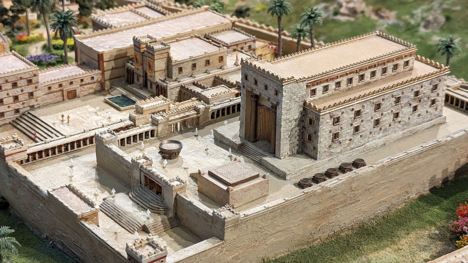 File:Temple of Solomon model.jpg