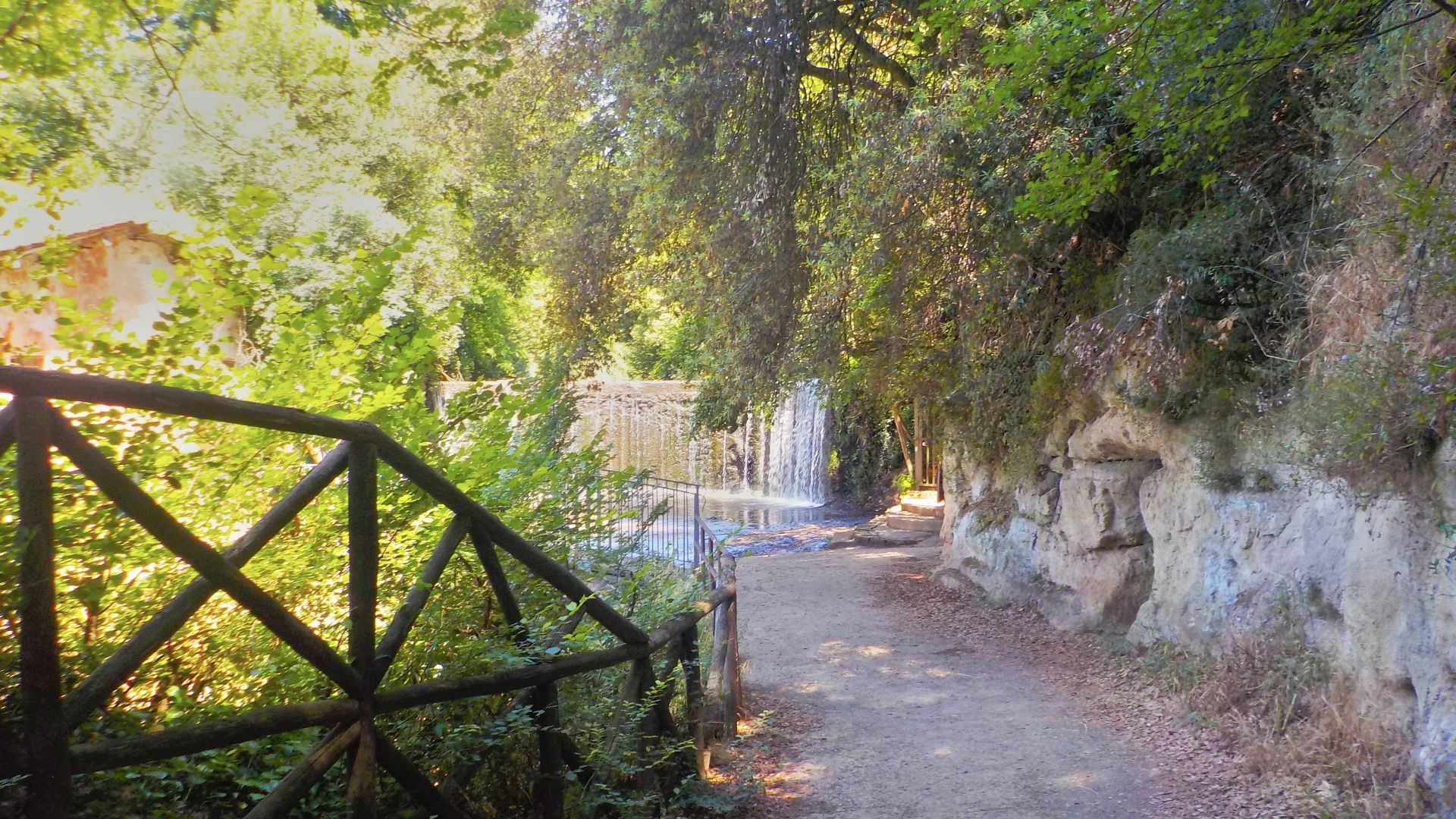 File:La cascata del Fosso Piordo alla Mola di Veio.jpg