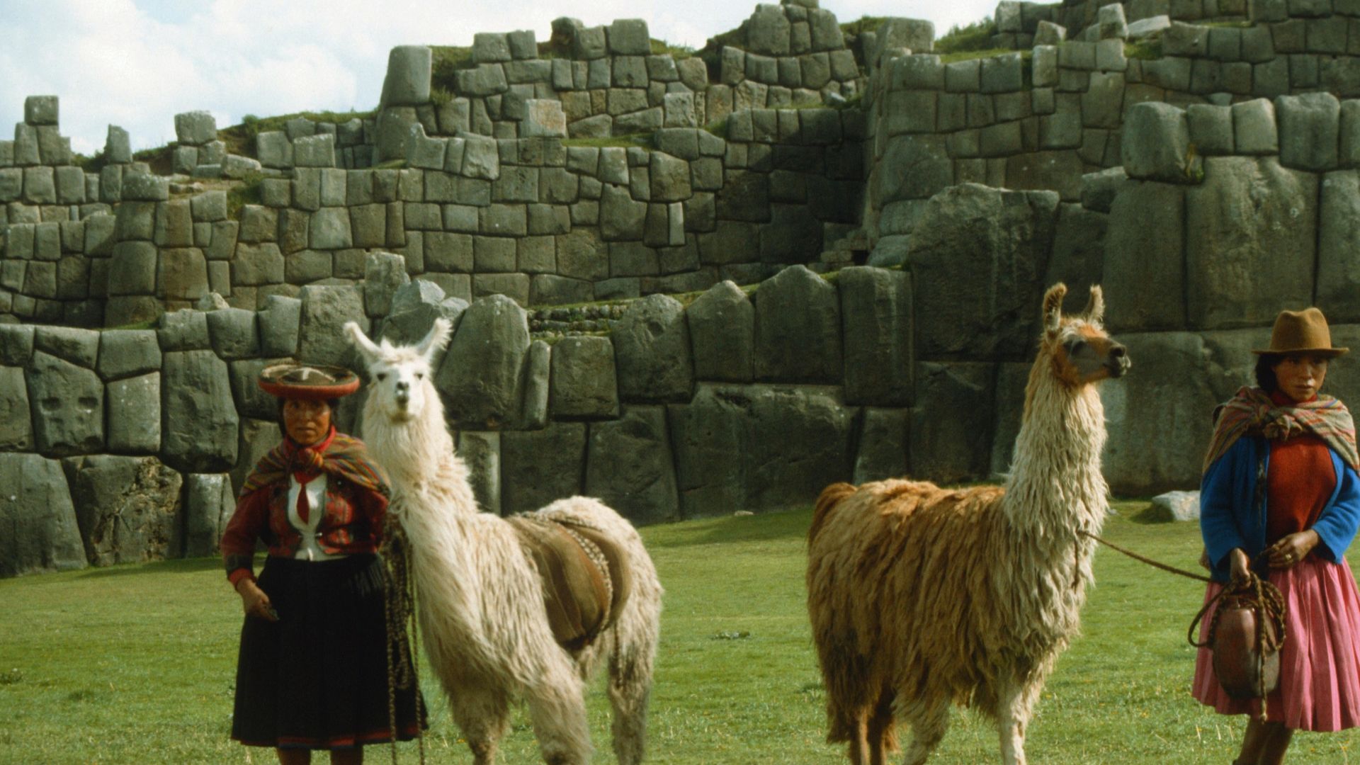 File:Sacsayhuaman, Cusco, Peru.jpg