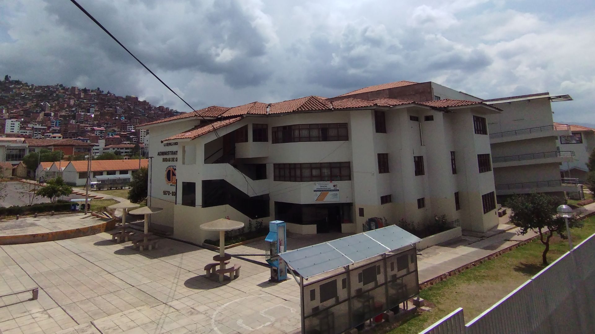 File:Universidad Nacional de San Antonio Abad de Cusco 03.jpg