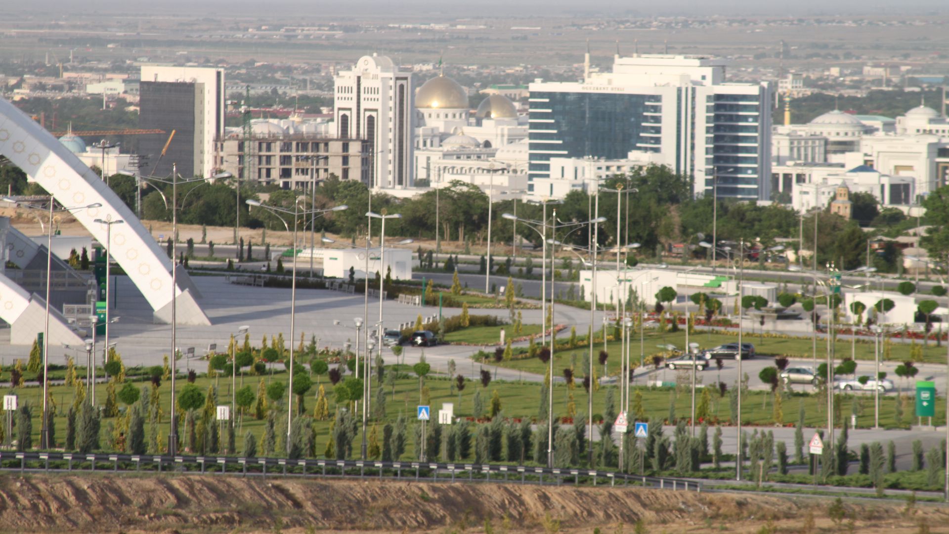File:Ashgabat suburbs (26044790251).jpg