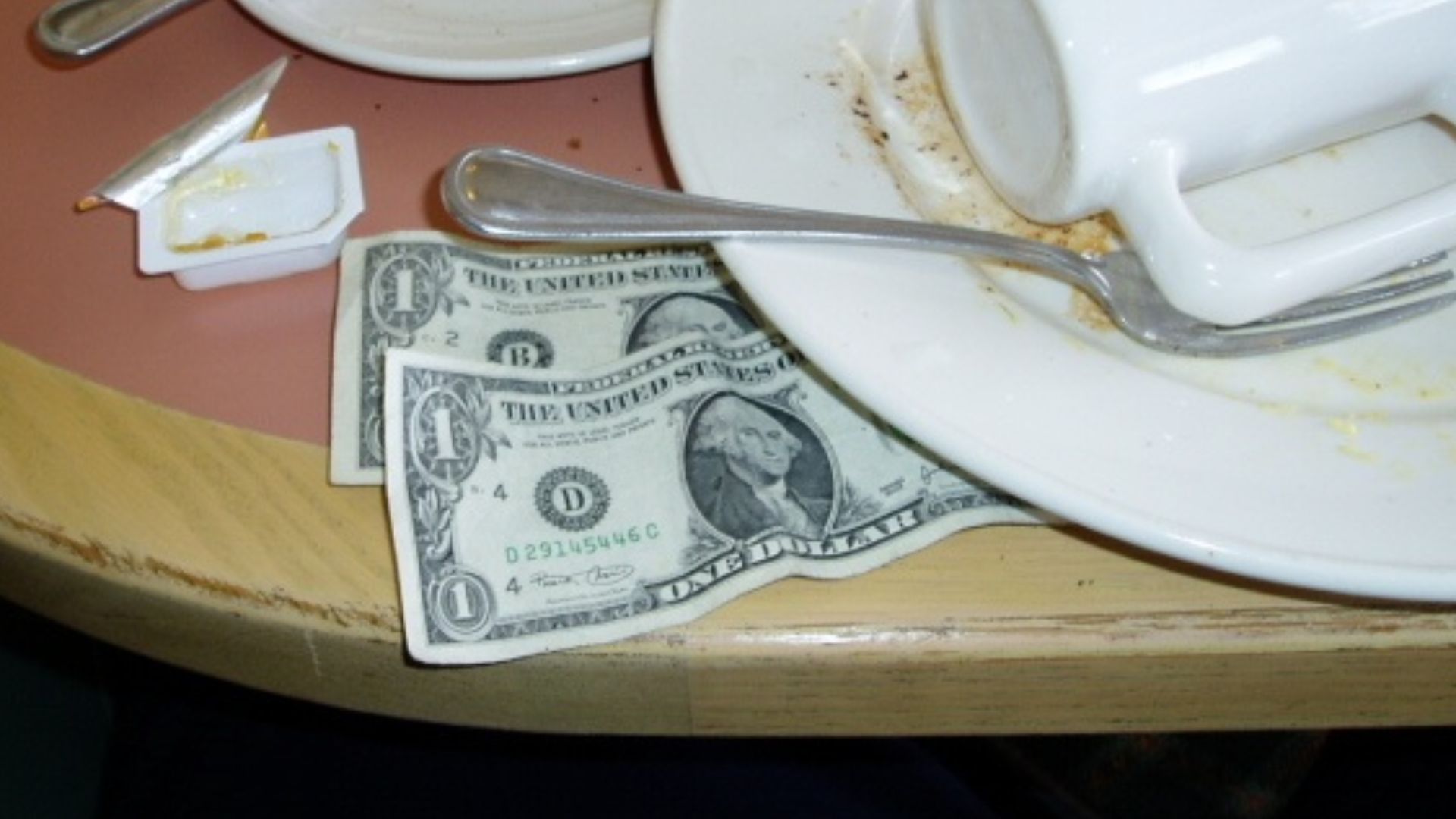 File:2 usd gratuity.jpg
