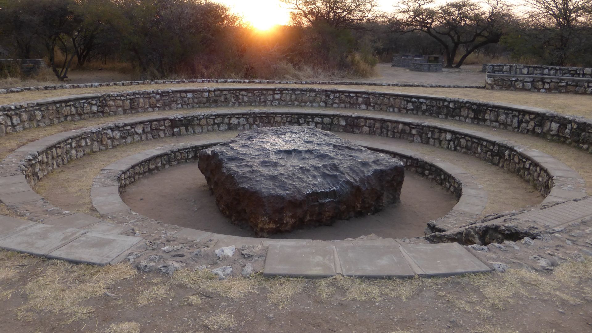 File:Hoba meteorite (15062762703).jpg