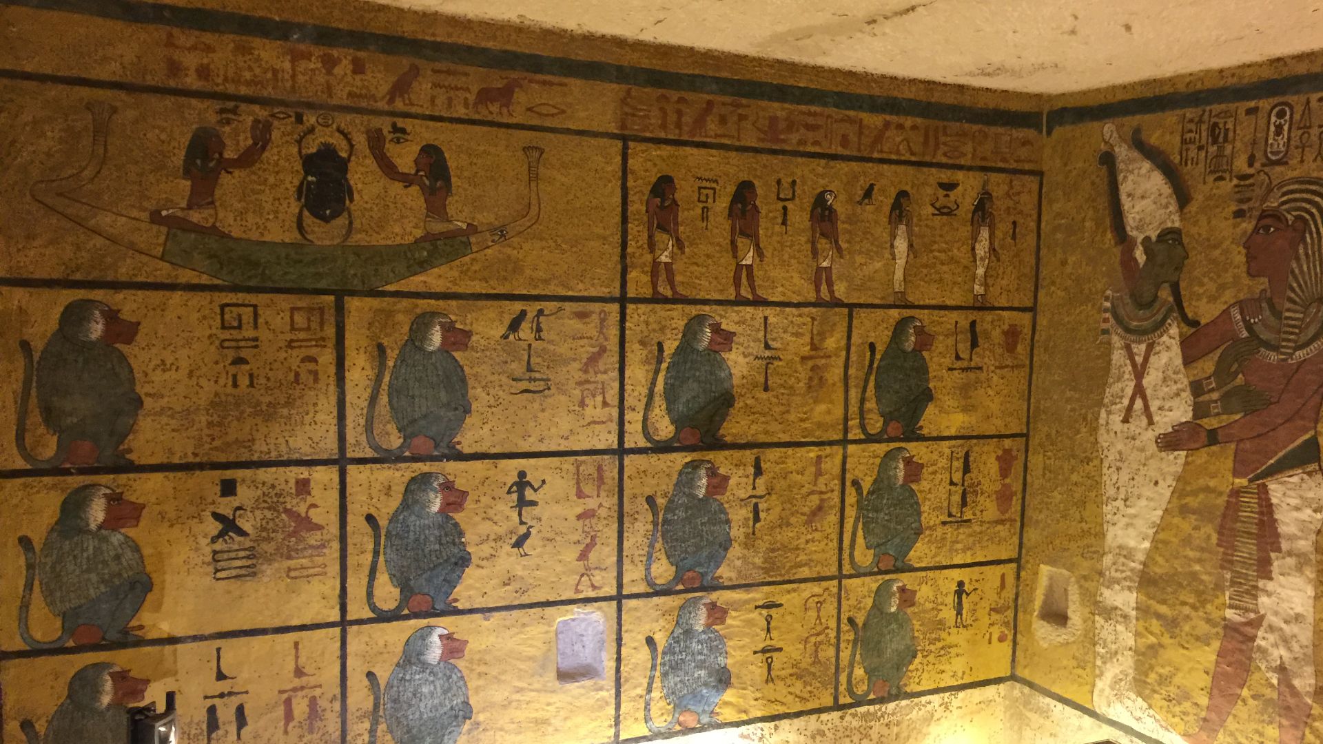File:Inside Pharaoh Tutankhamun's tomb, 18th dynasty.jpg